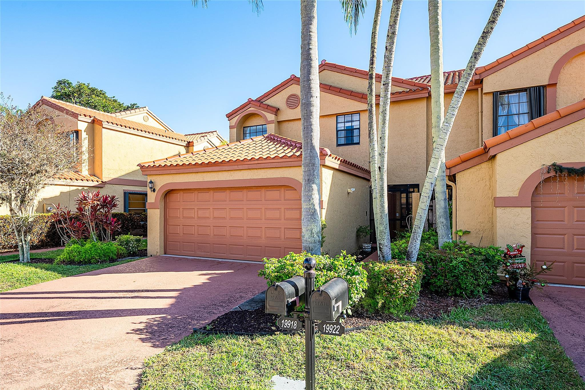 BOCA FONTANA TR E - Residential Lease