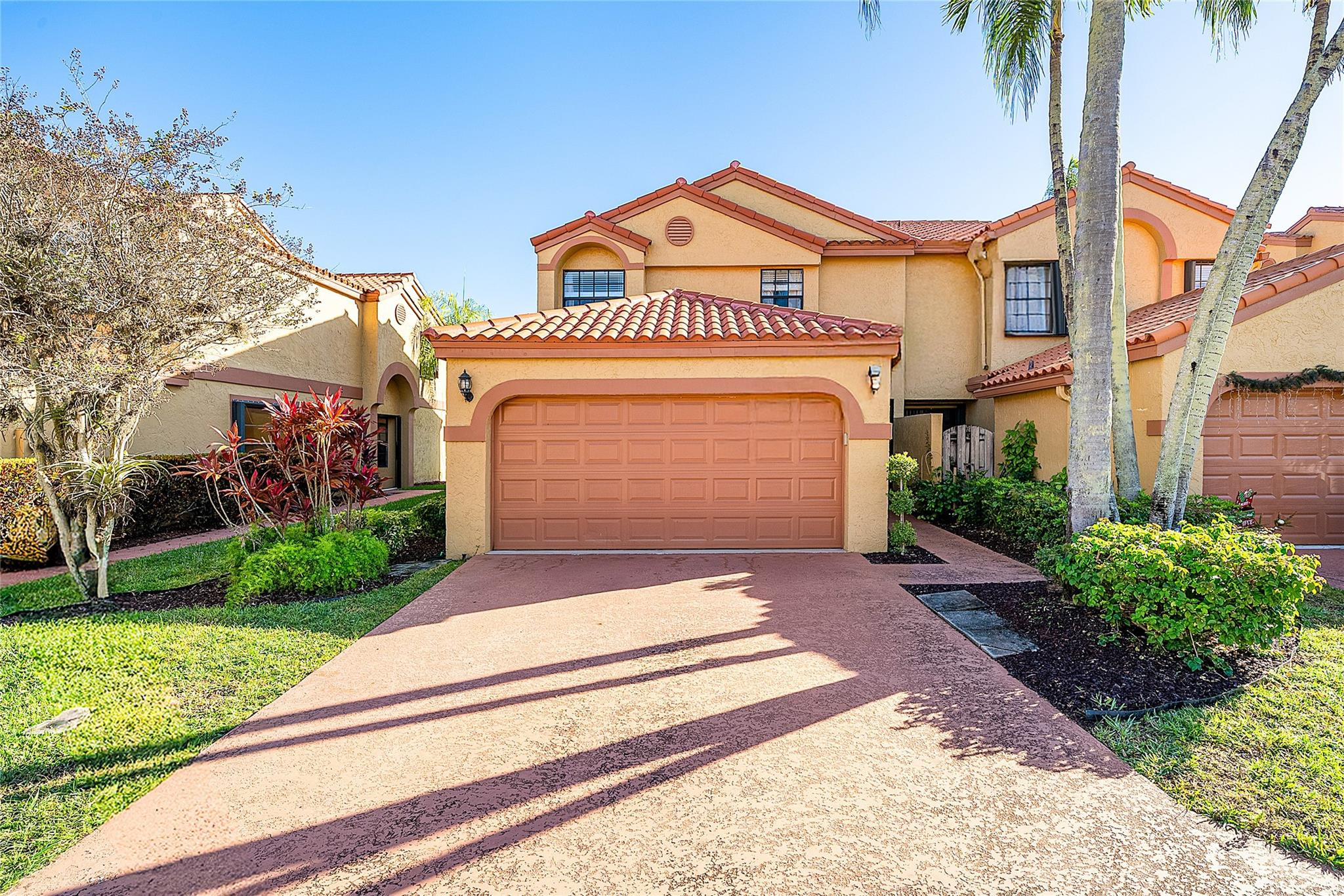 BOCA FONTANA TR E - Residential Lease