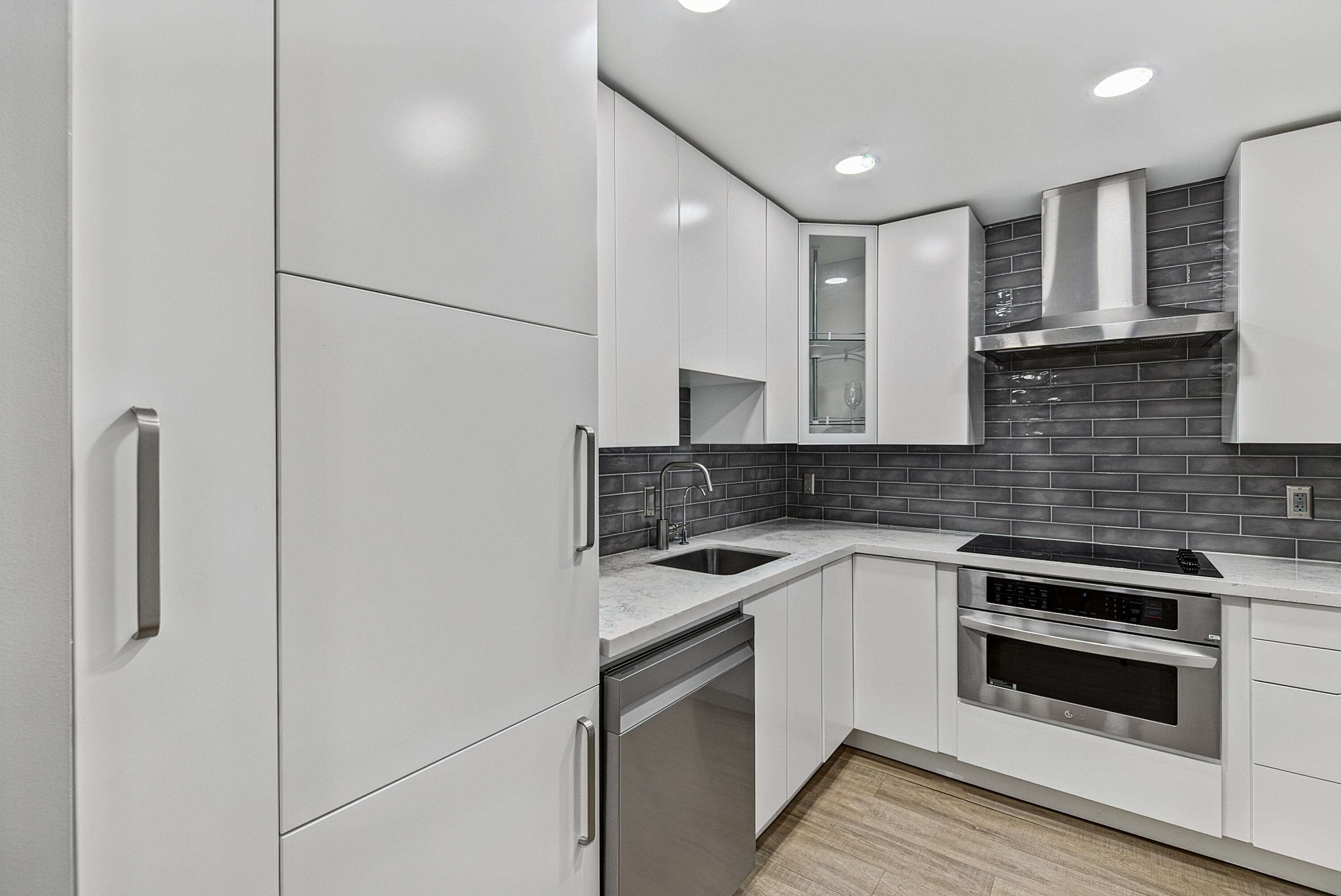 BAY COLONY CLUB CONDO - Residential