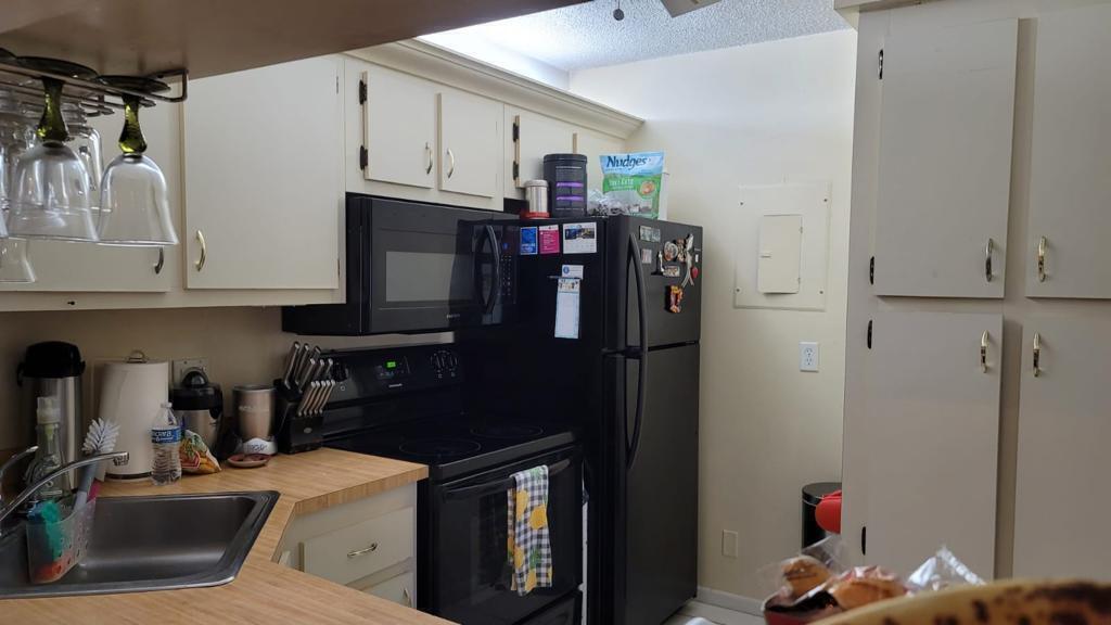 CHARTER CLUB OF PALM BEACH CONDO - Residential Lease