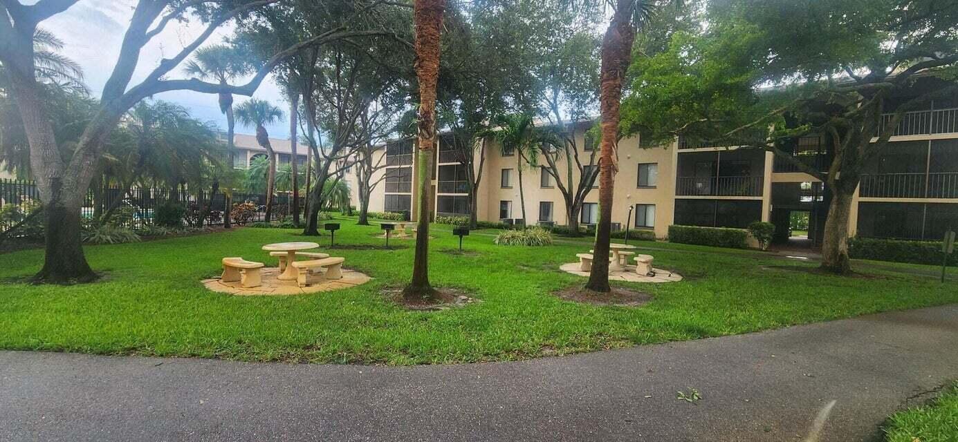 CHARTER CLUB OF PALM BEACH CONDO - Residential Lease
