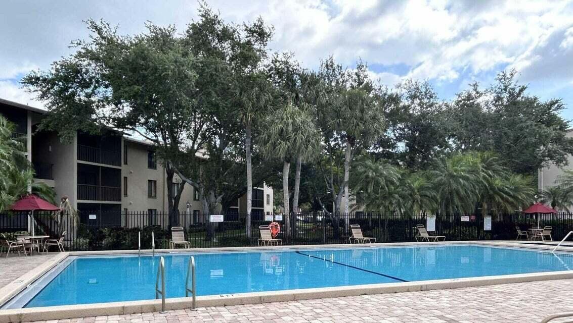 CHARTER CLUB OF PALM BEACH CONDO - Residential Lease