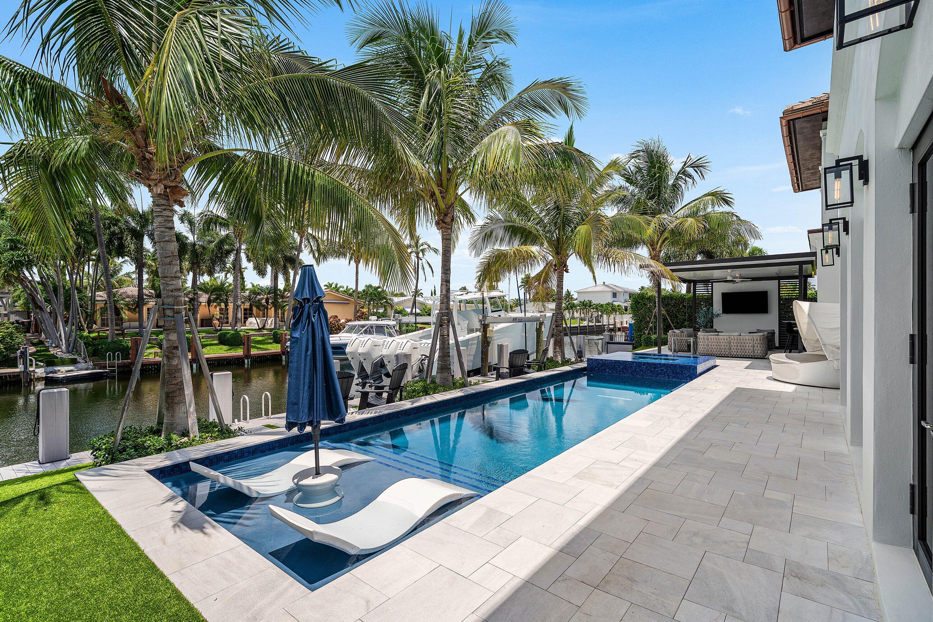 VENETIAN ISLES 2ND SEC - Residential