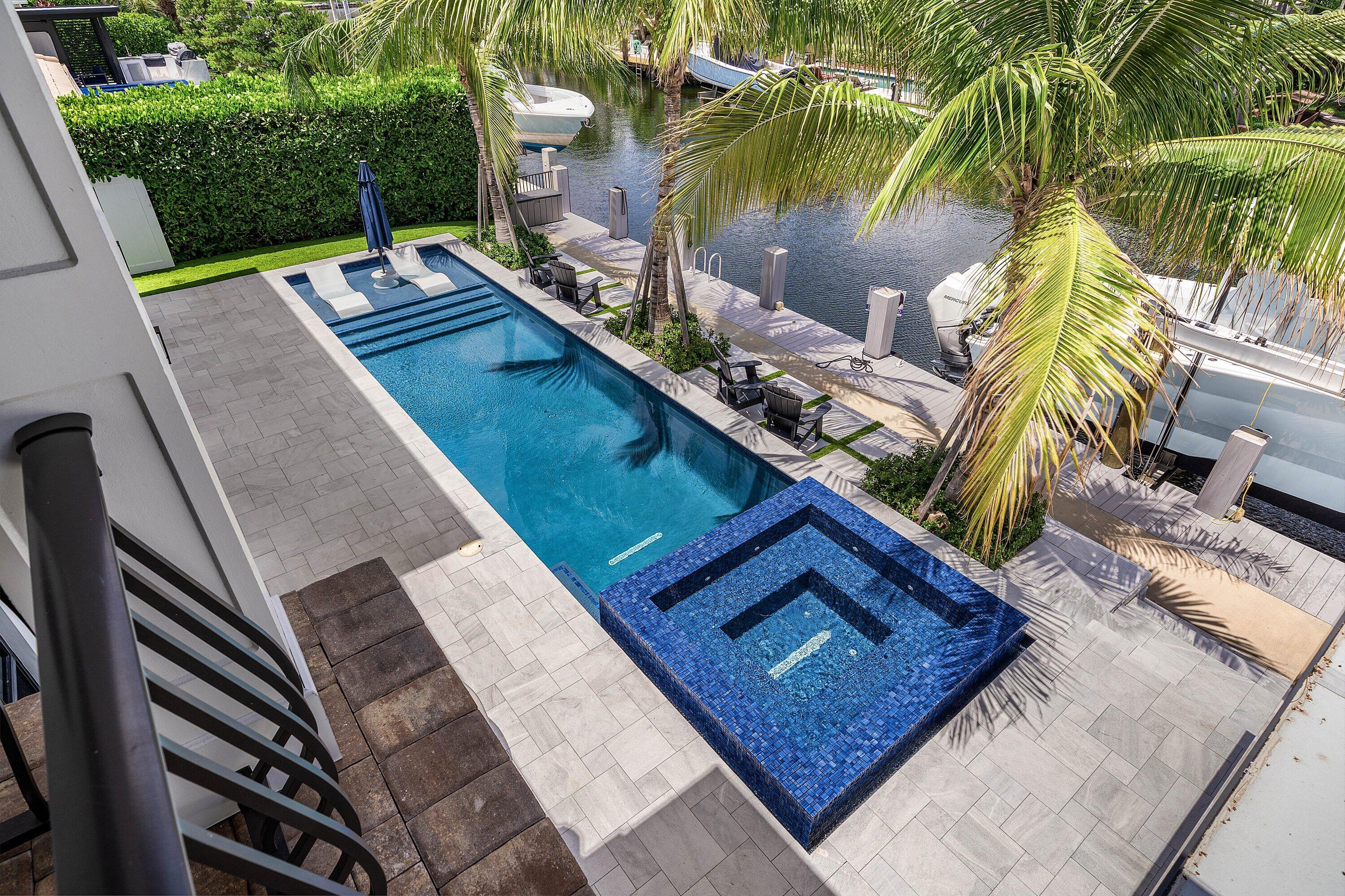 VENETIAN ISLES 2ND SEC - Residential