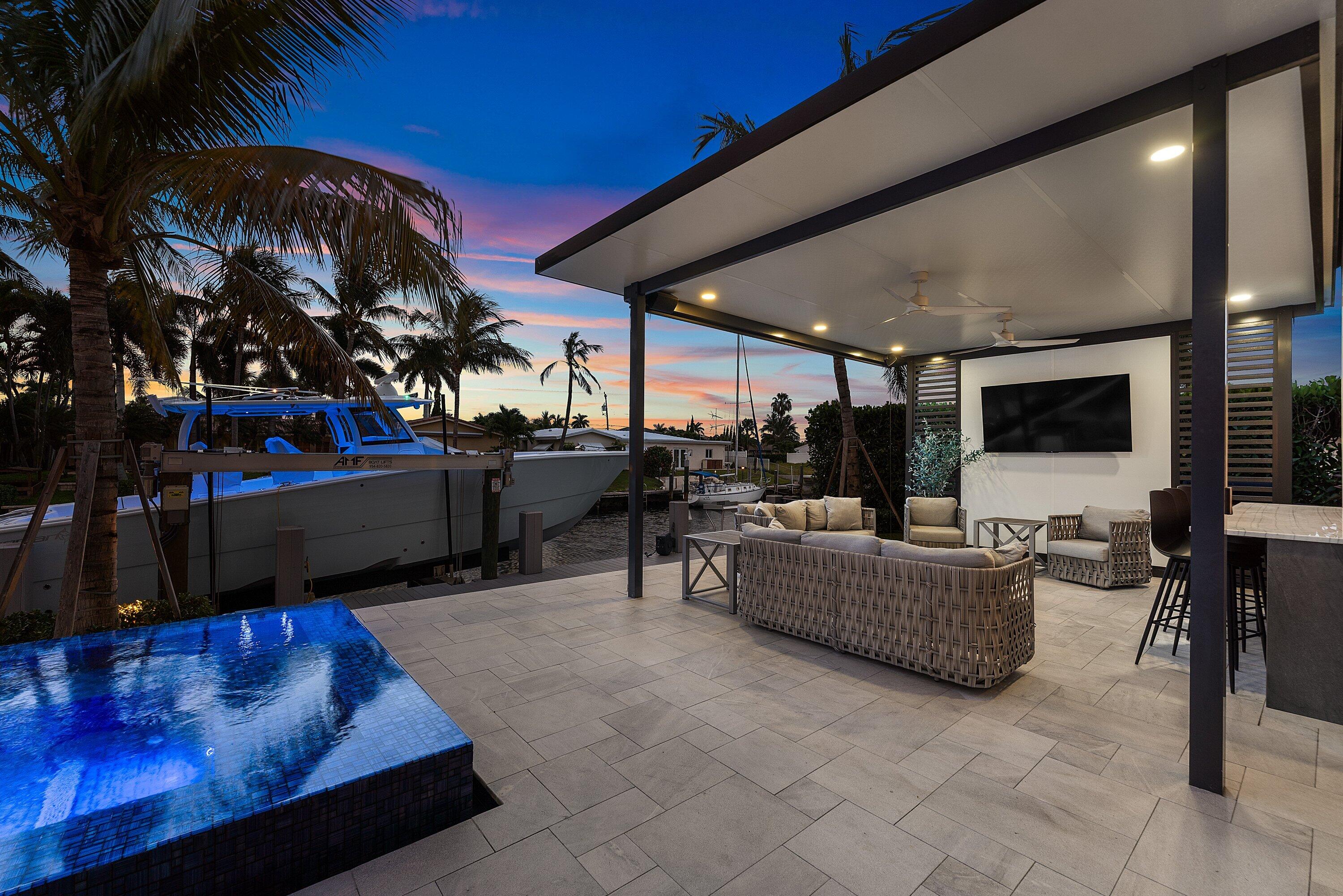 VENETIAN ISLES 2ND SEC - Residential