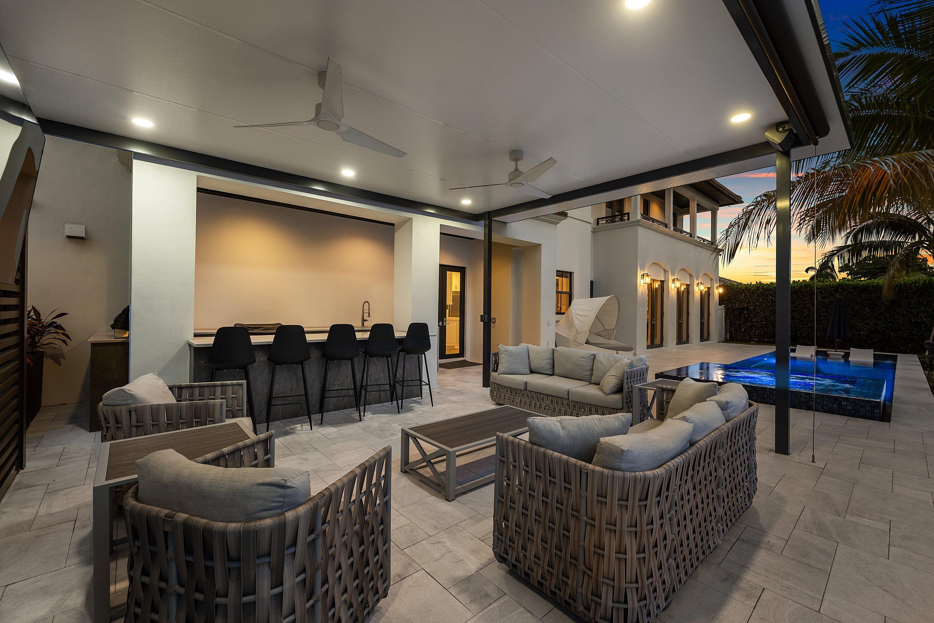 VENETIAN ISLES 2ND SEC - Residential