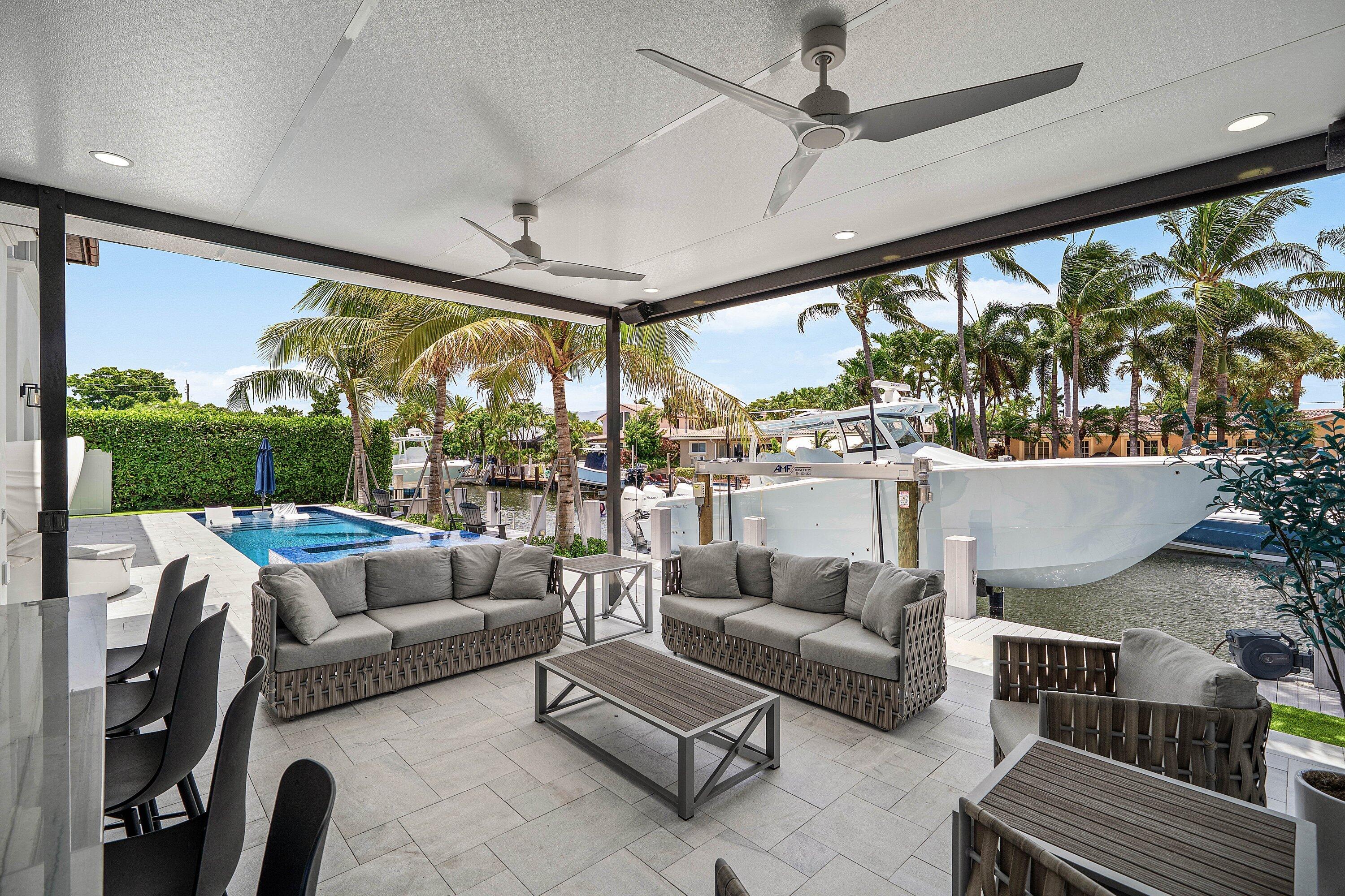 VENETIAN ISLES 2ND SEC - Residential