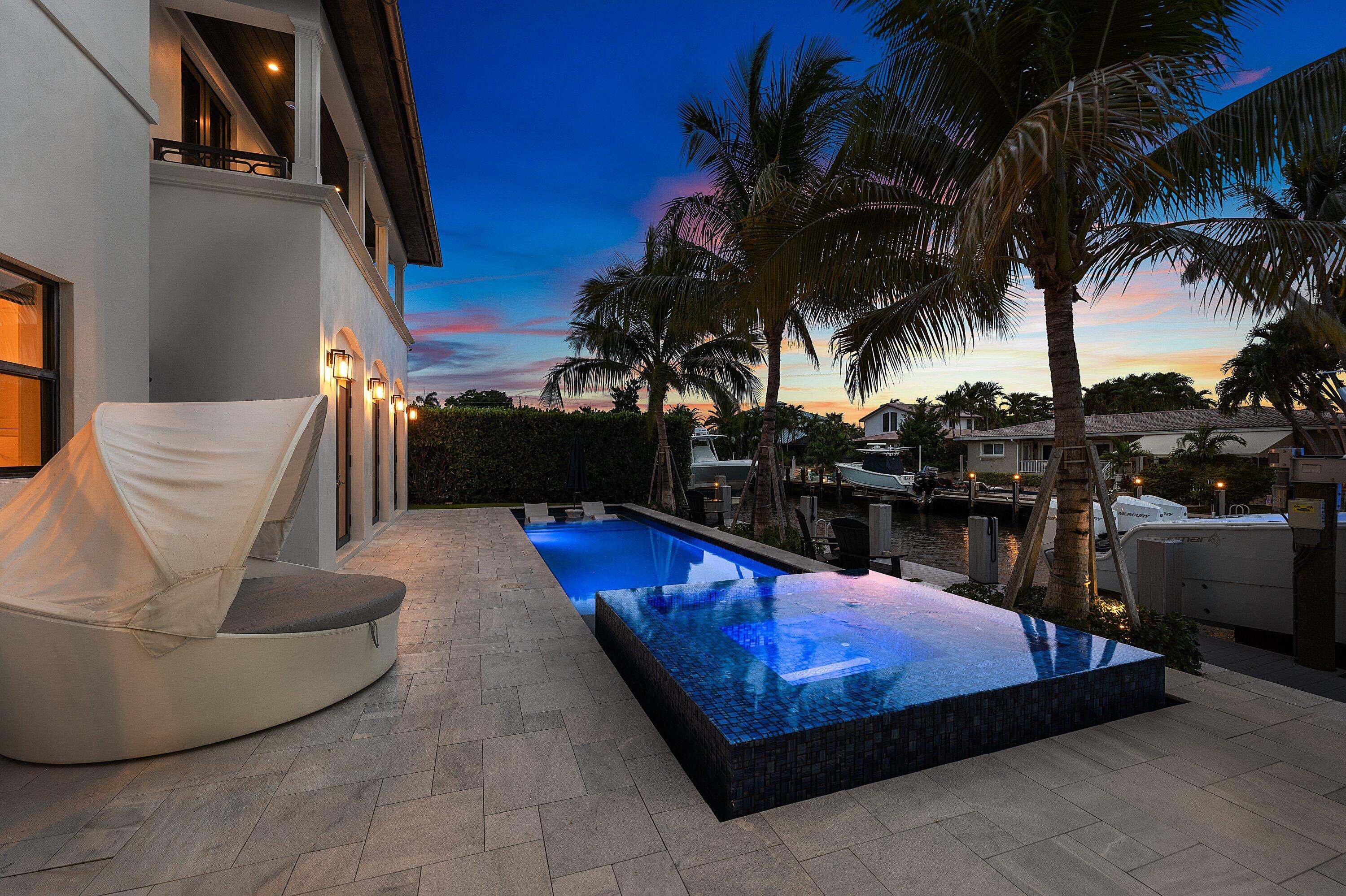 VENETIAN ISLES 2ND SEC - Residential