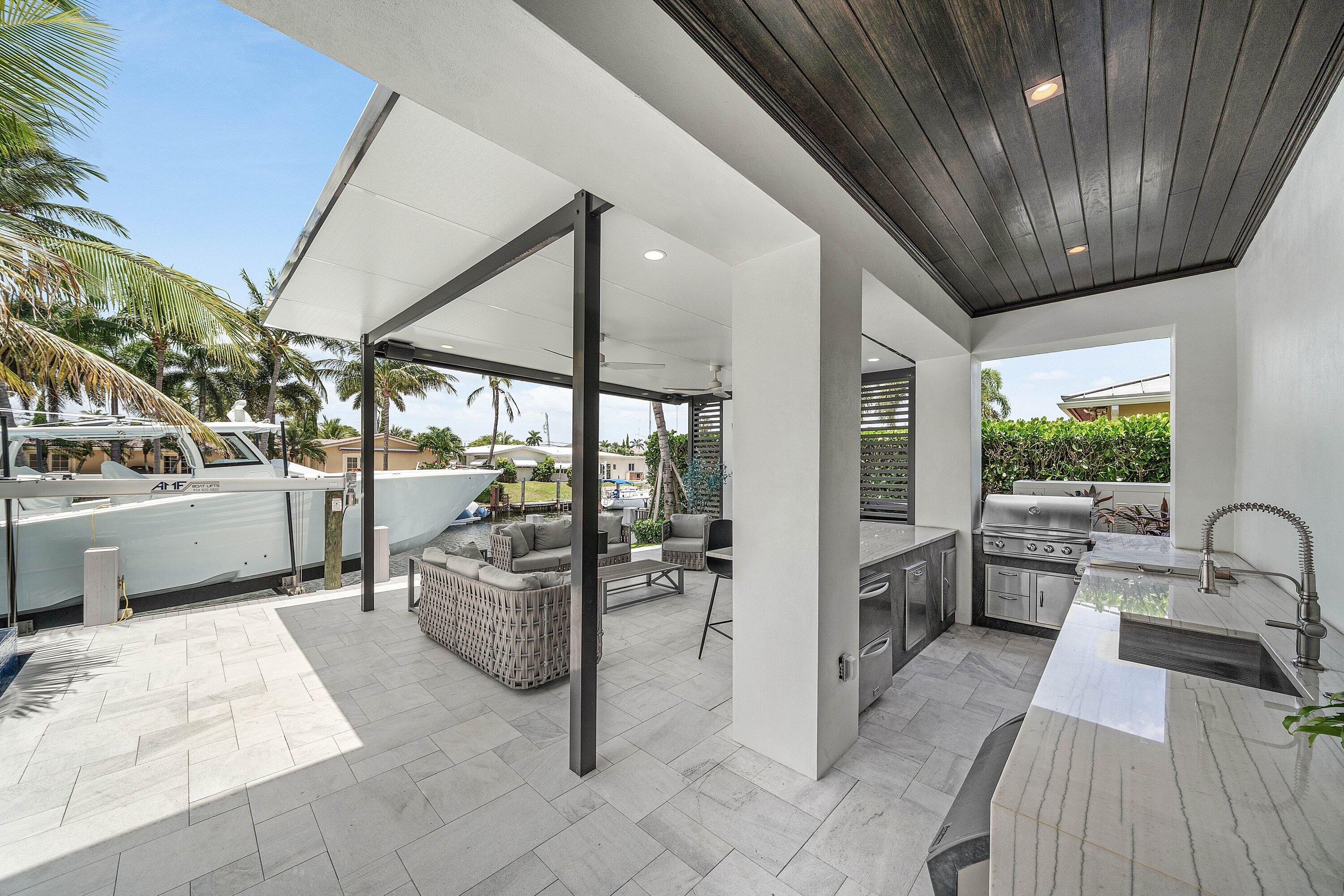 VENETIAN ISLES 2ND SEC - Residential