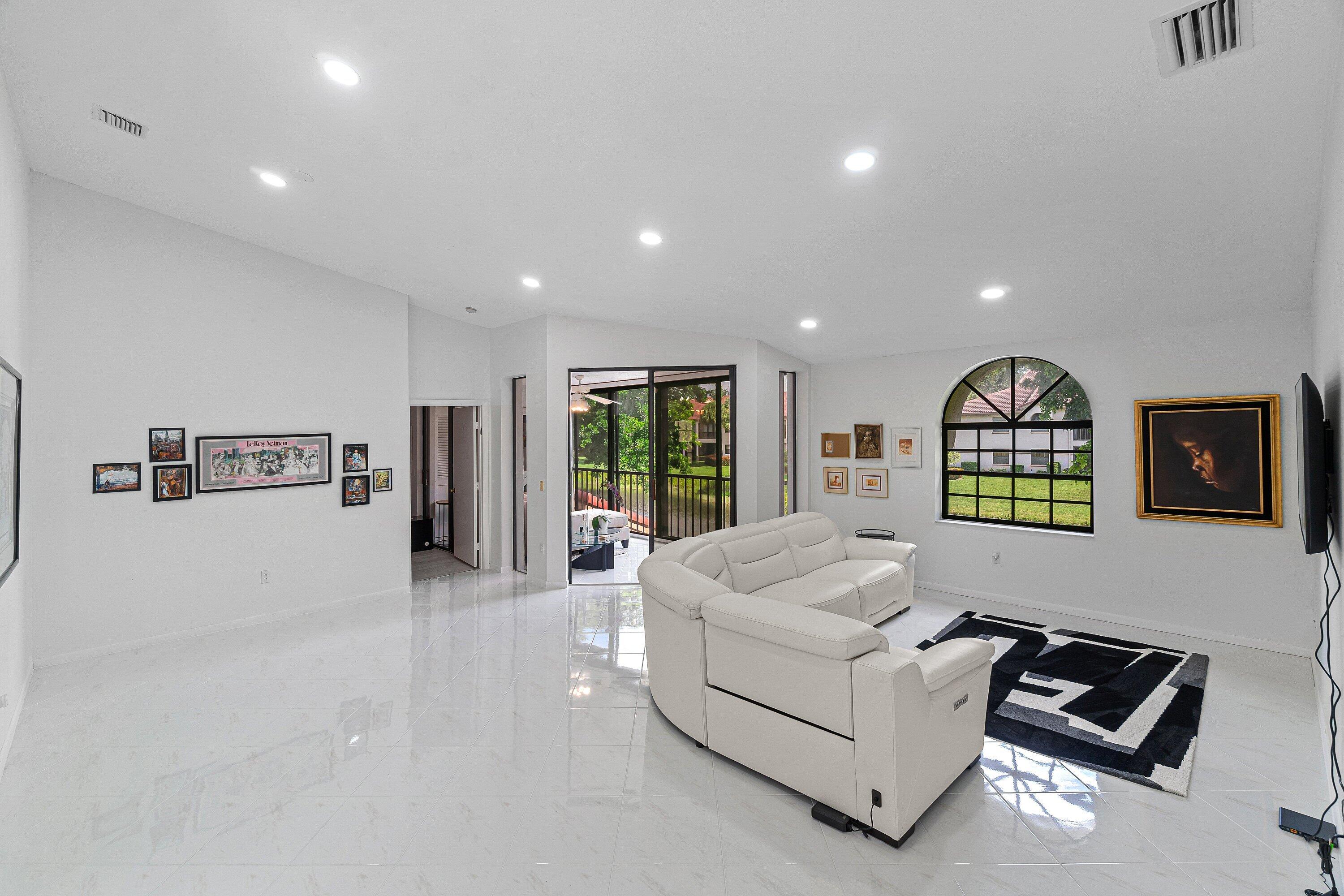 DIAMANTE VILLAGE CONDO - Residential