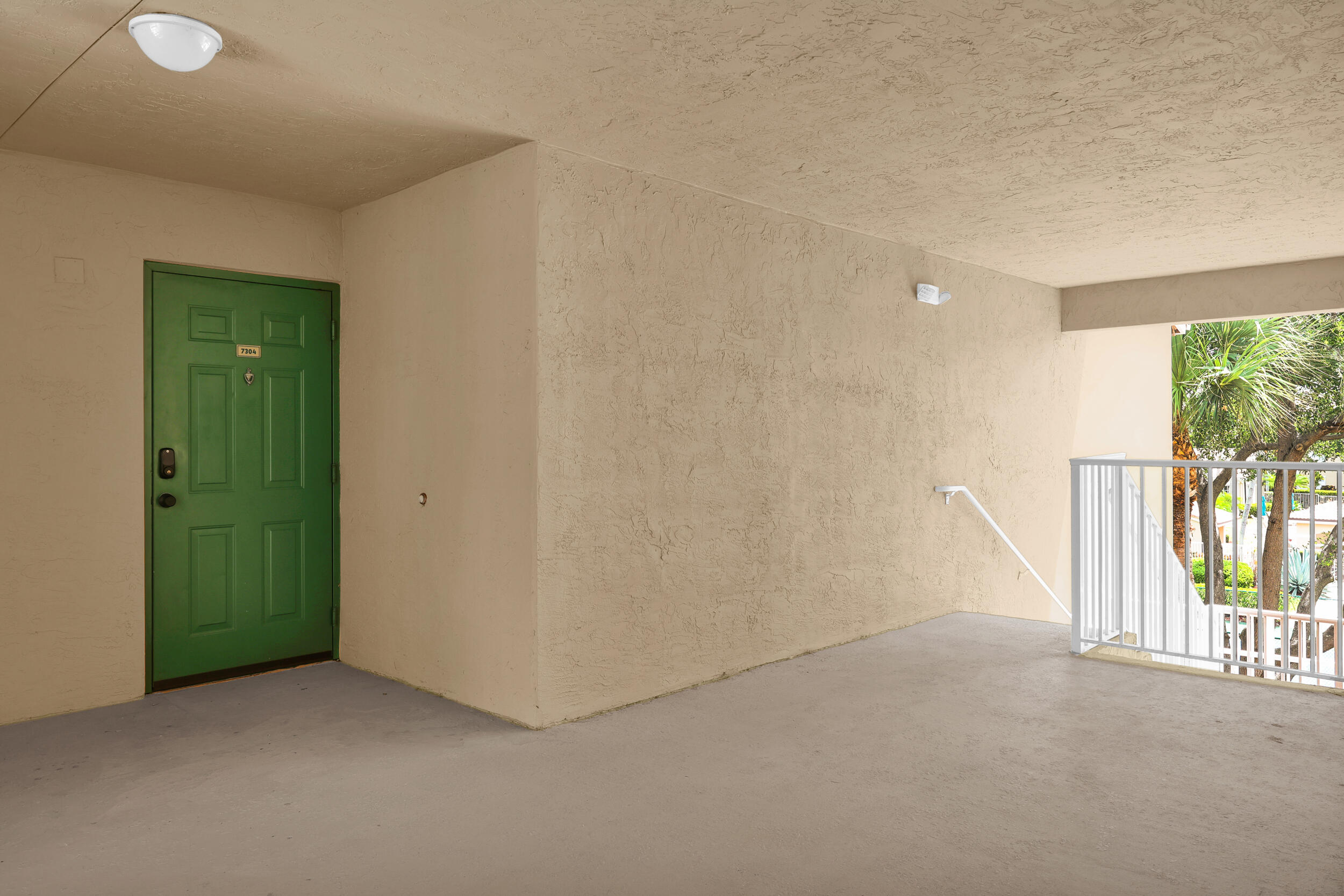 LIGHTHOUSE COVE AT TEQUESTA CONDO - Residential Lease