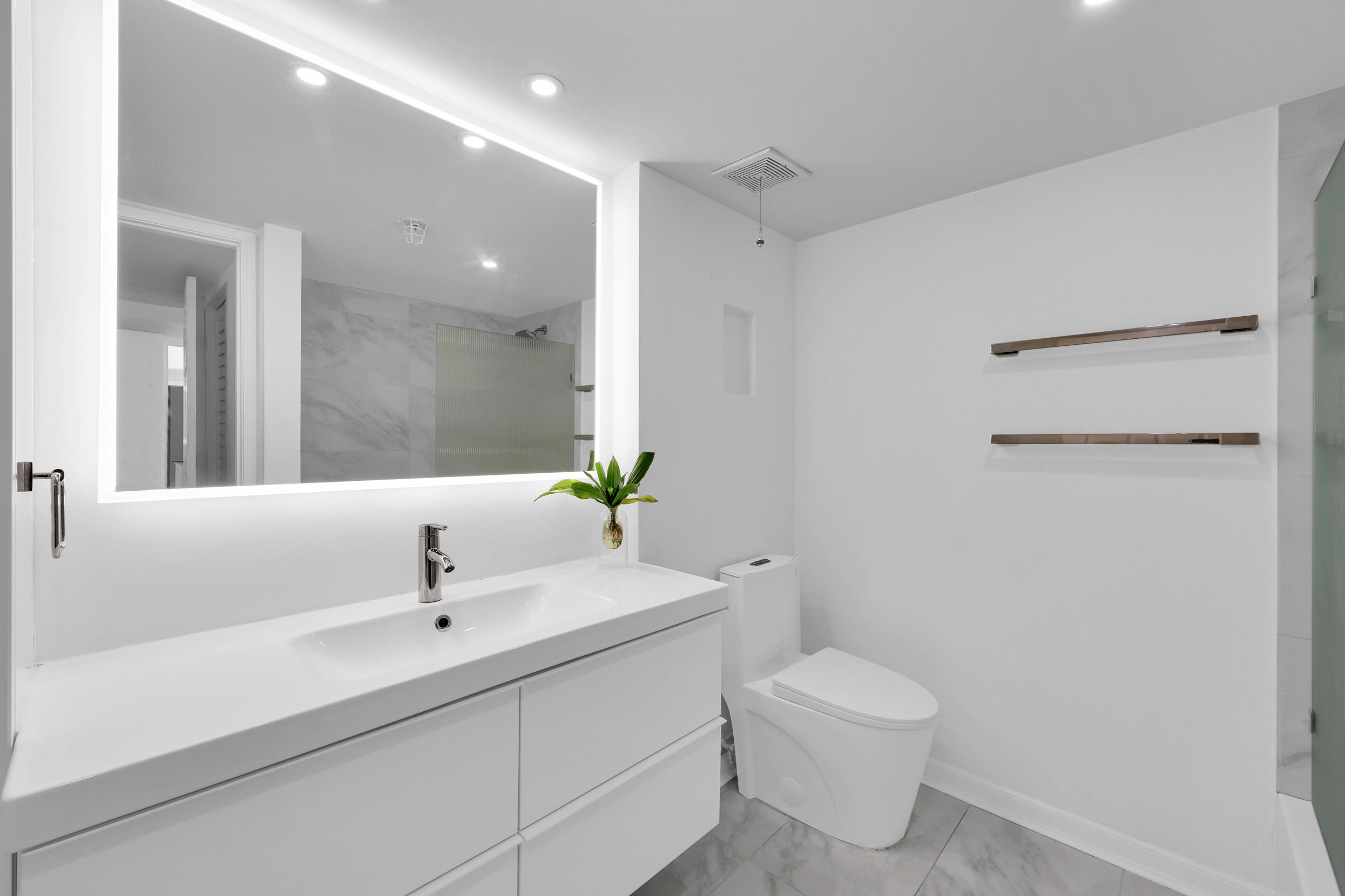 LIGHTHOUSE COVE AT TEQUESTA CONDO - Residential Lease