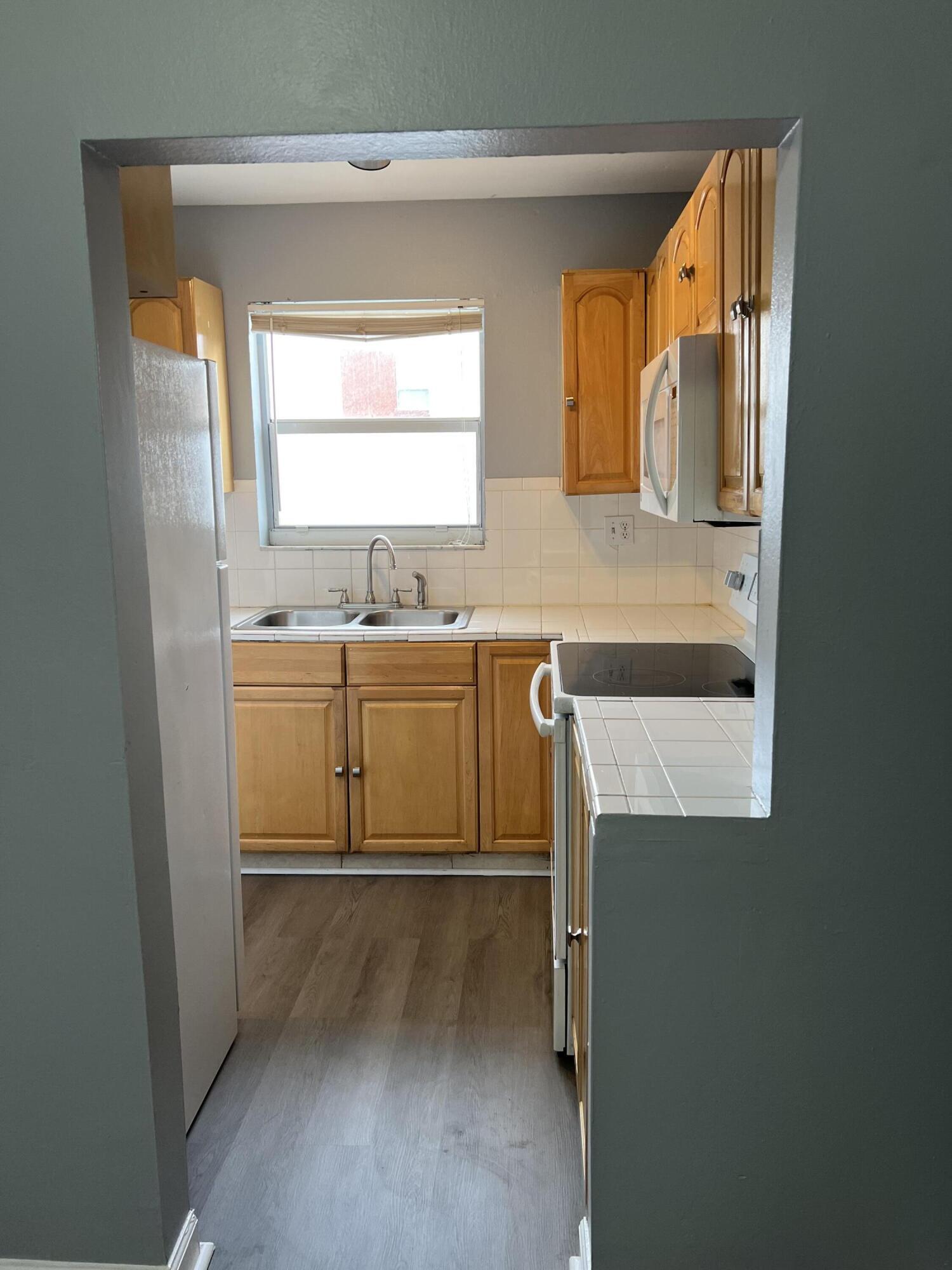 WEST FLAGLER HERITAGE CONDO NO 1 - Residential Lease