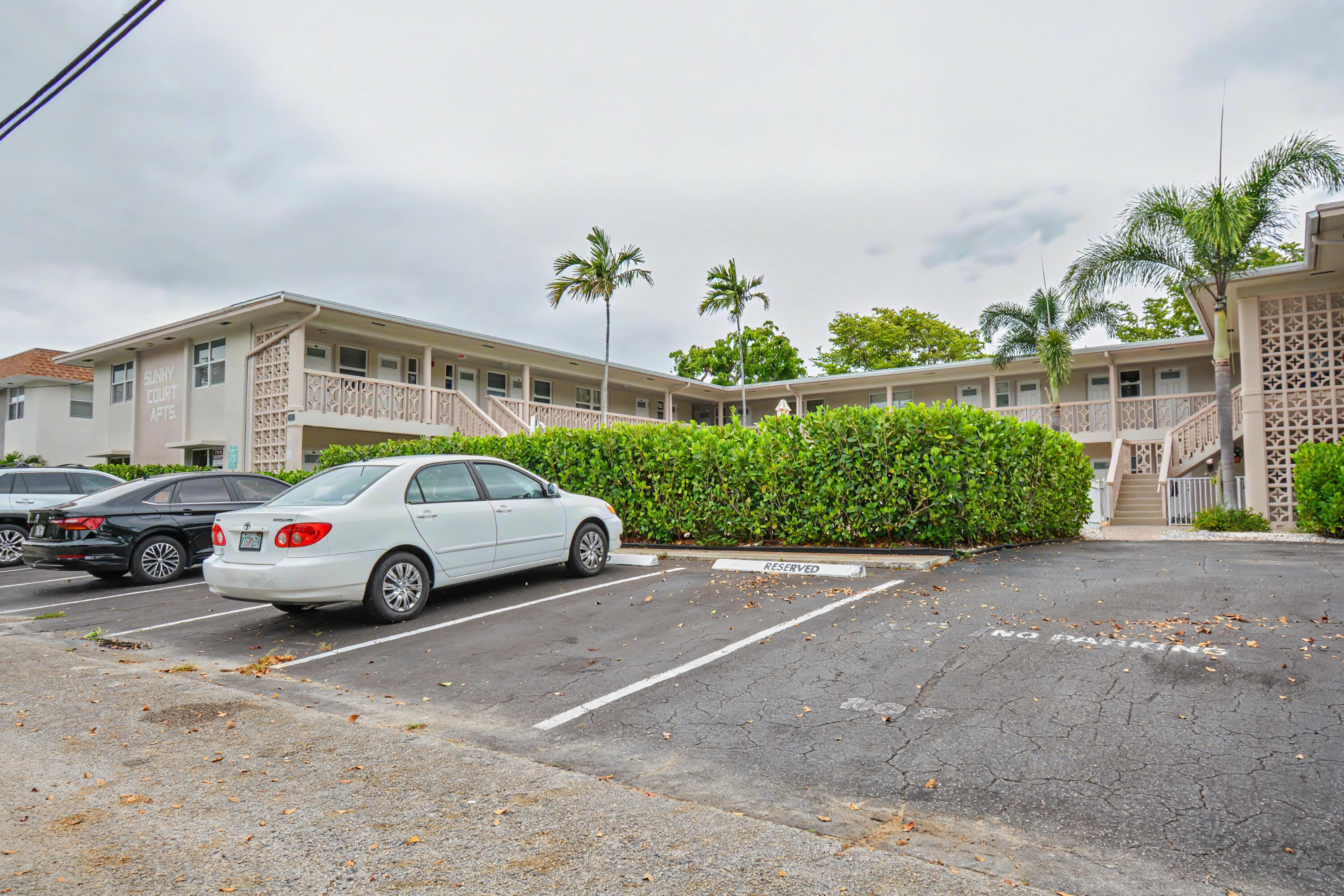SUNNY COURT APTS CONDO - Residential Lease