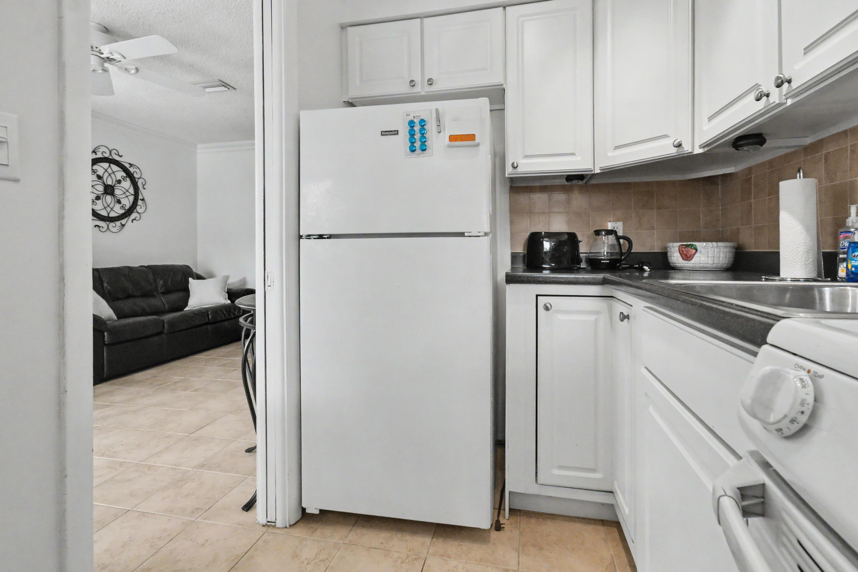 SUNNY COURT APTS CONDO - Residential Lease