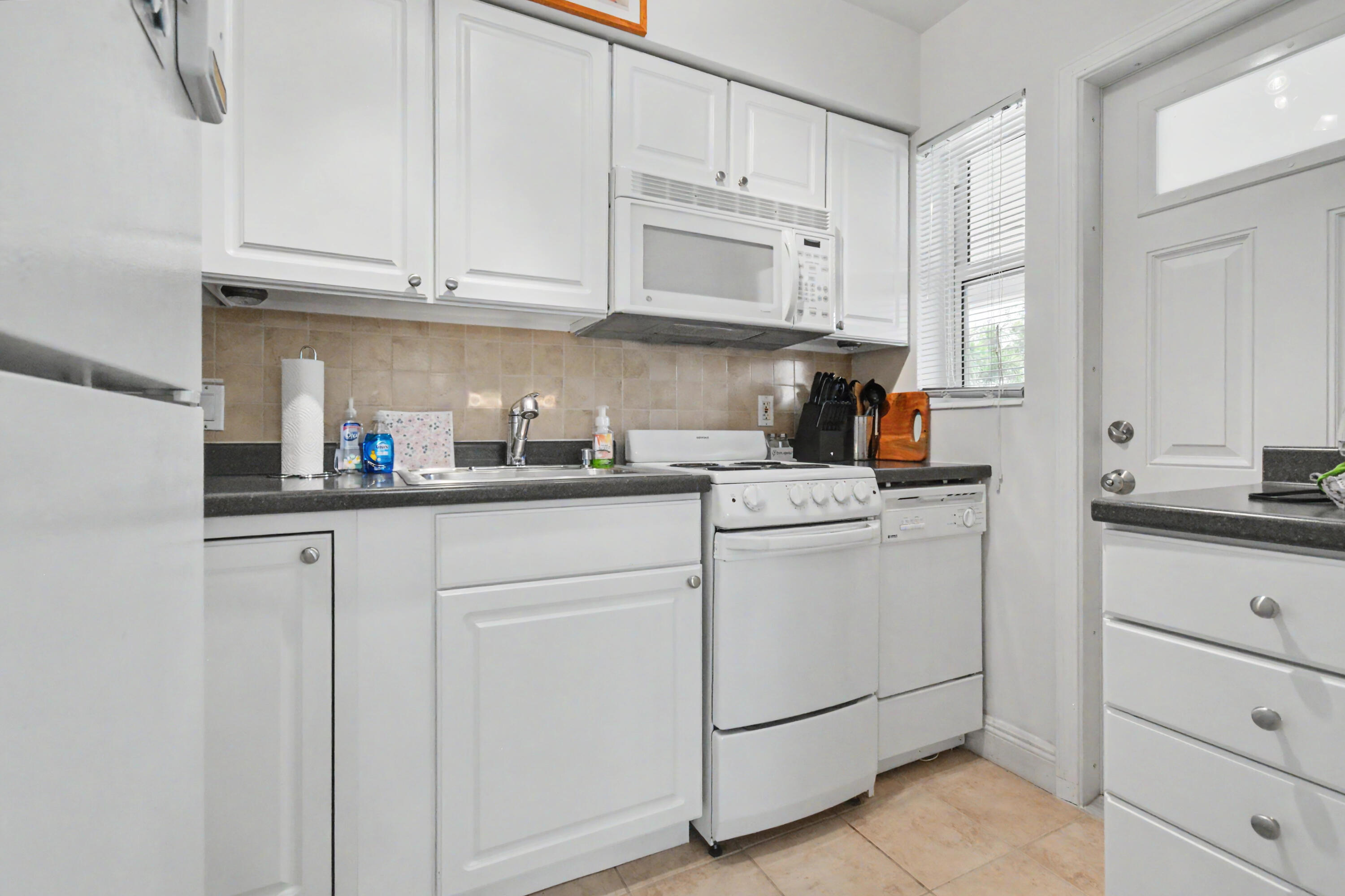 SUNNY COURT APTS CONDO - Residential Lease