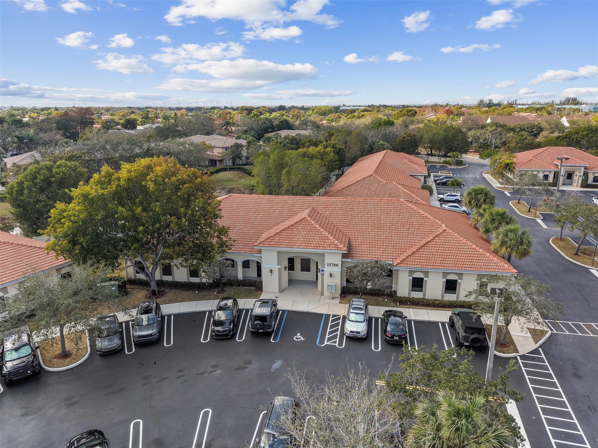 Recently approved for medical uses. First time being offered for sale. Rooms are very spacious and the floor plan has a flexible design. Corner office allow for many storm glass windows and excellent natural light. Parking is nicely stacked right at main building entrance. Easy access for patient or student drop lines.