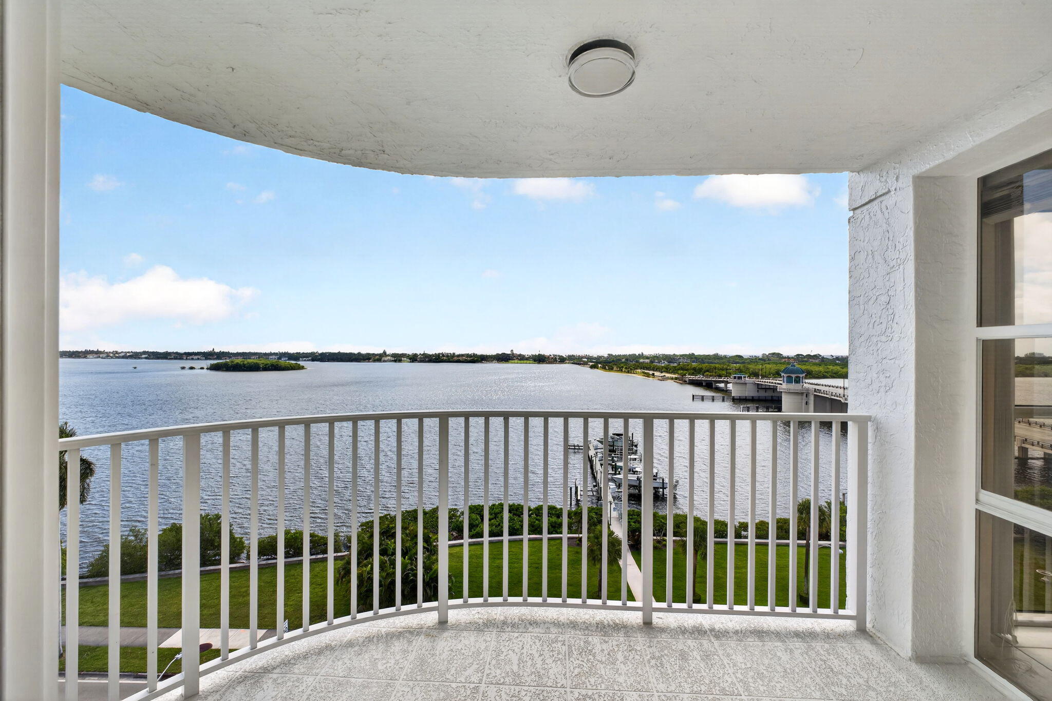 HARBOR TOWERS & MARINA CONDO - Residential Lease