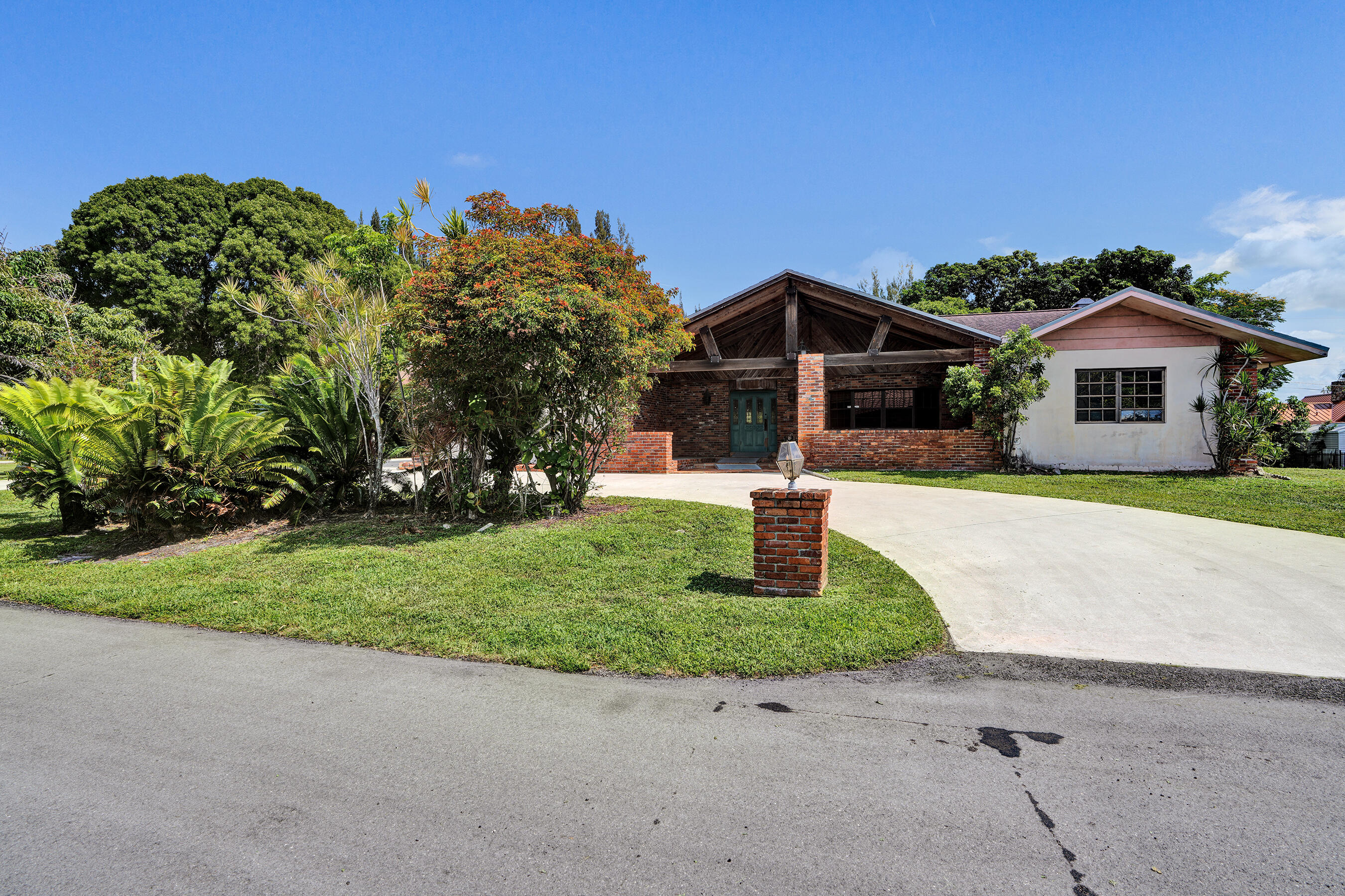 FLA FRUIT LANDS CO SUB NO 1 - Residential