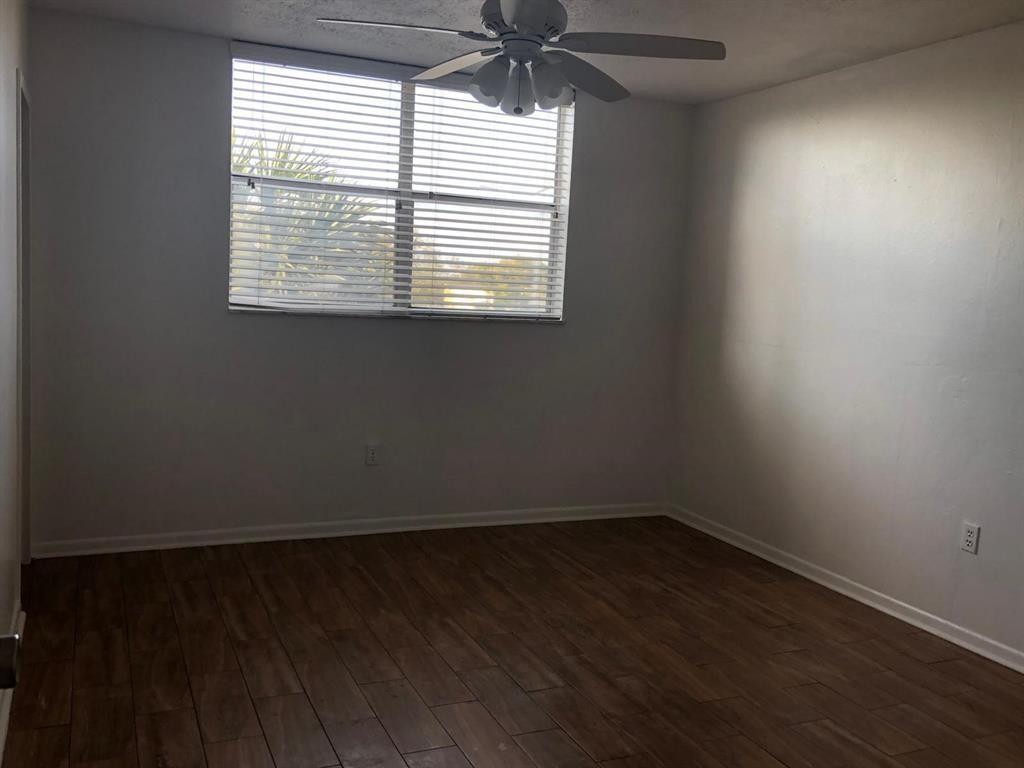COURTYARDS OF BROWARD CONDO - Residential