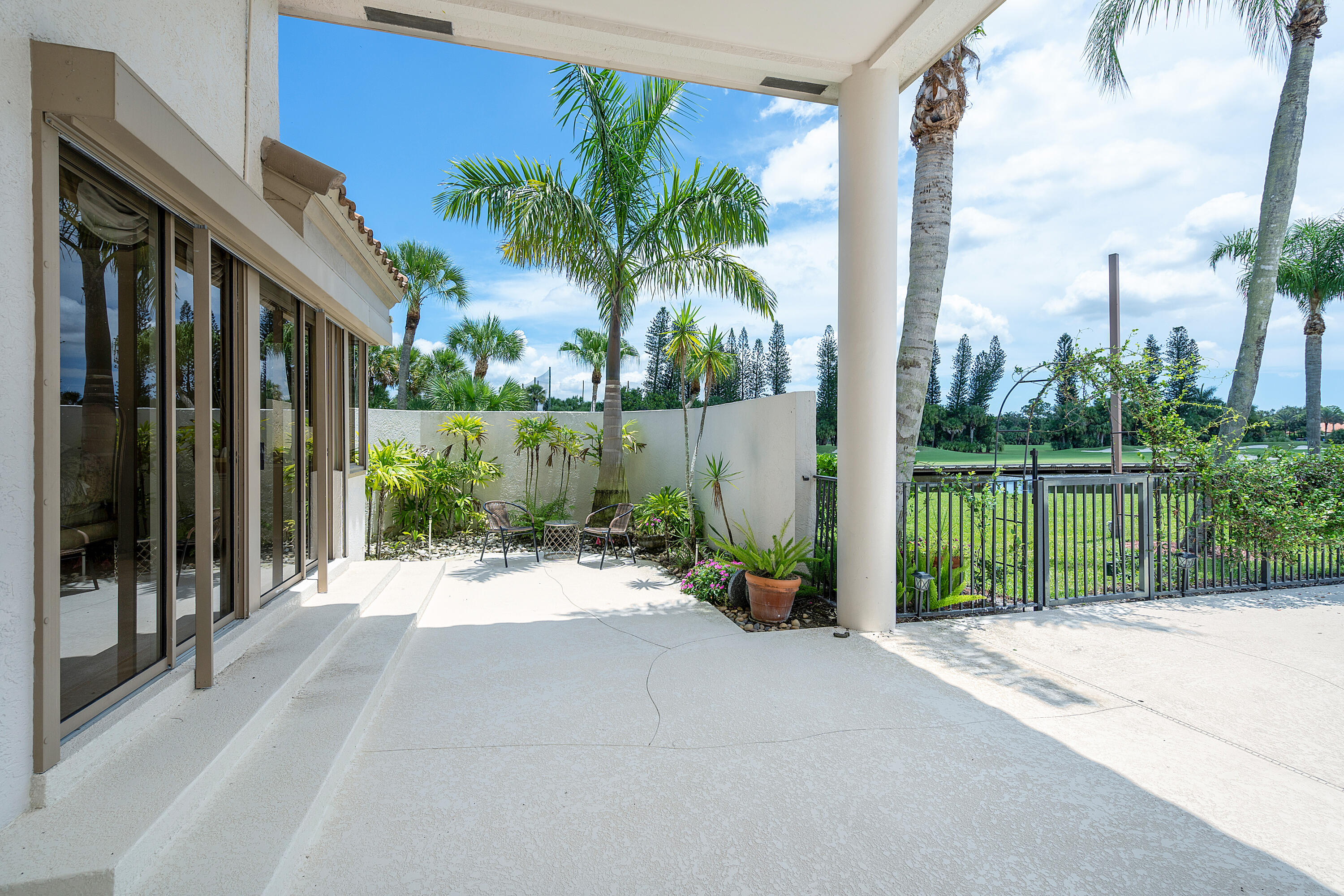 BREAKERS WEST 12 - Residential