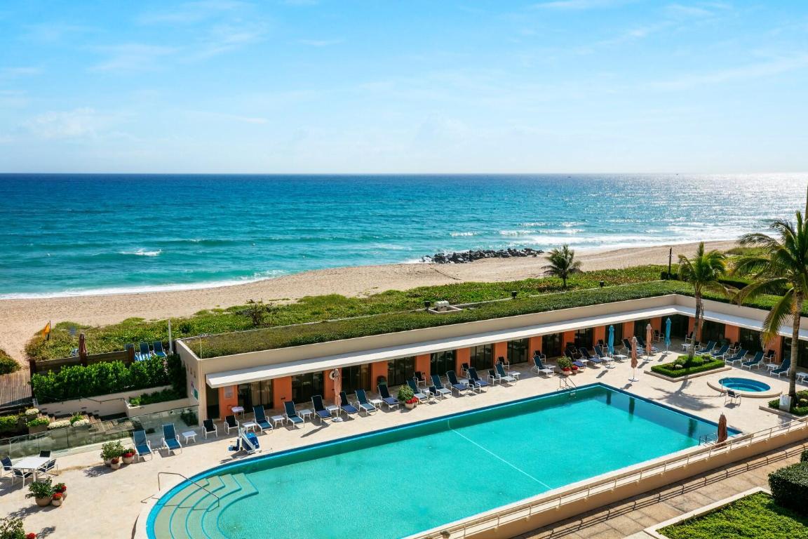 TWO NORTH BREAKERS ROW CONDO - Residential