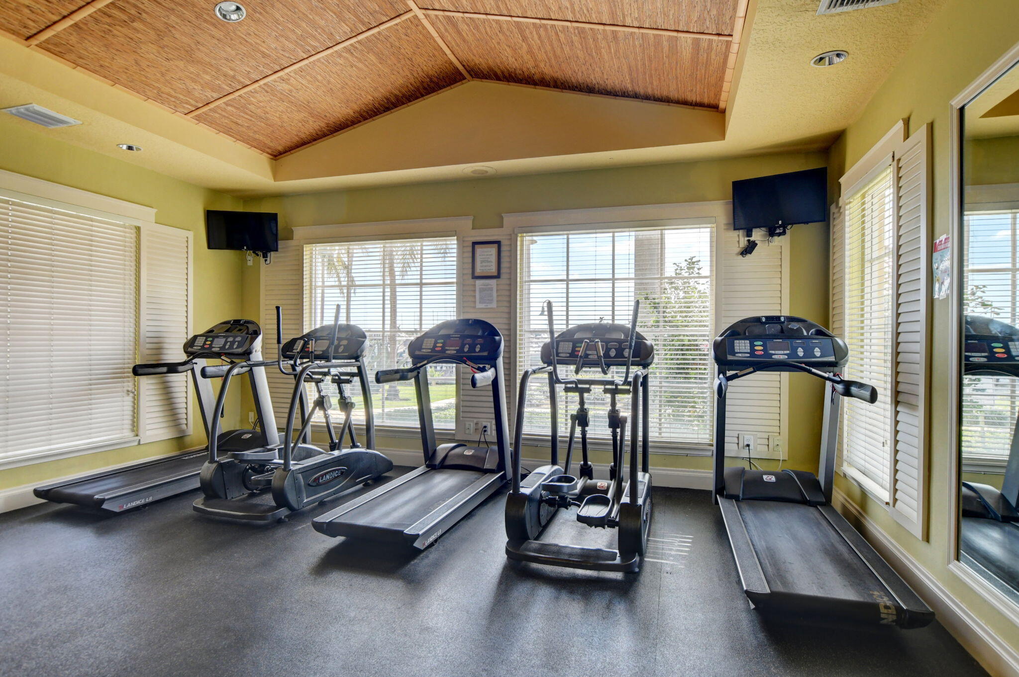 YACHT CLUB ON THE INTRACOASTAL CONDO - Residential Lease