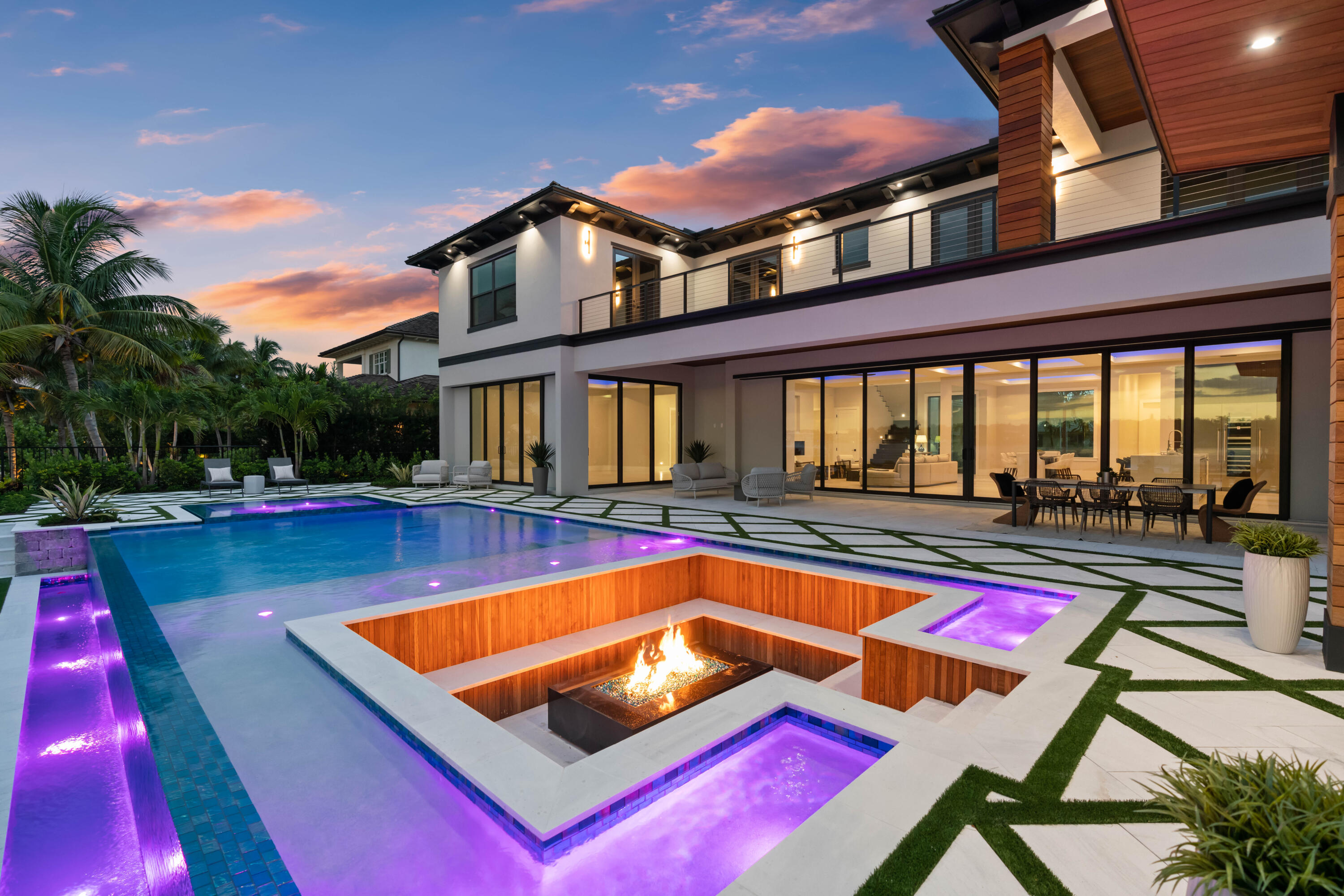 TEQUESTA COUNTRY CLUB - Residential