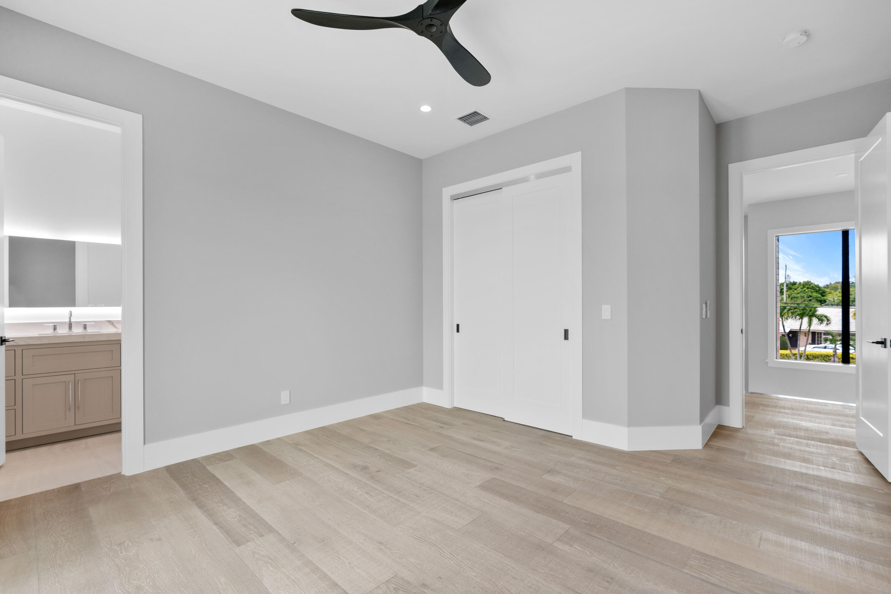 TEQUESTA COUNTRY CLUB - Residential