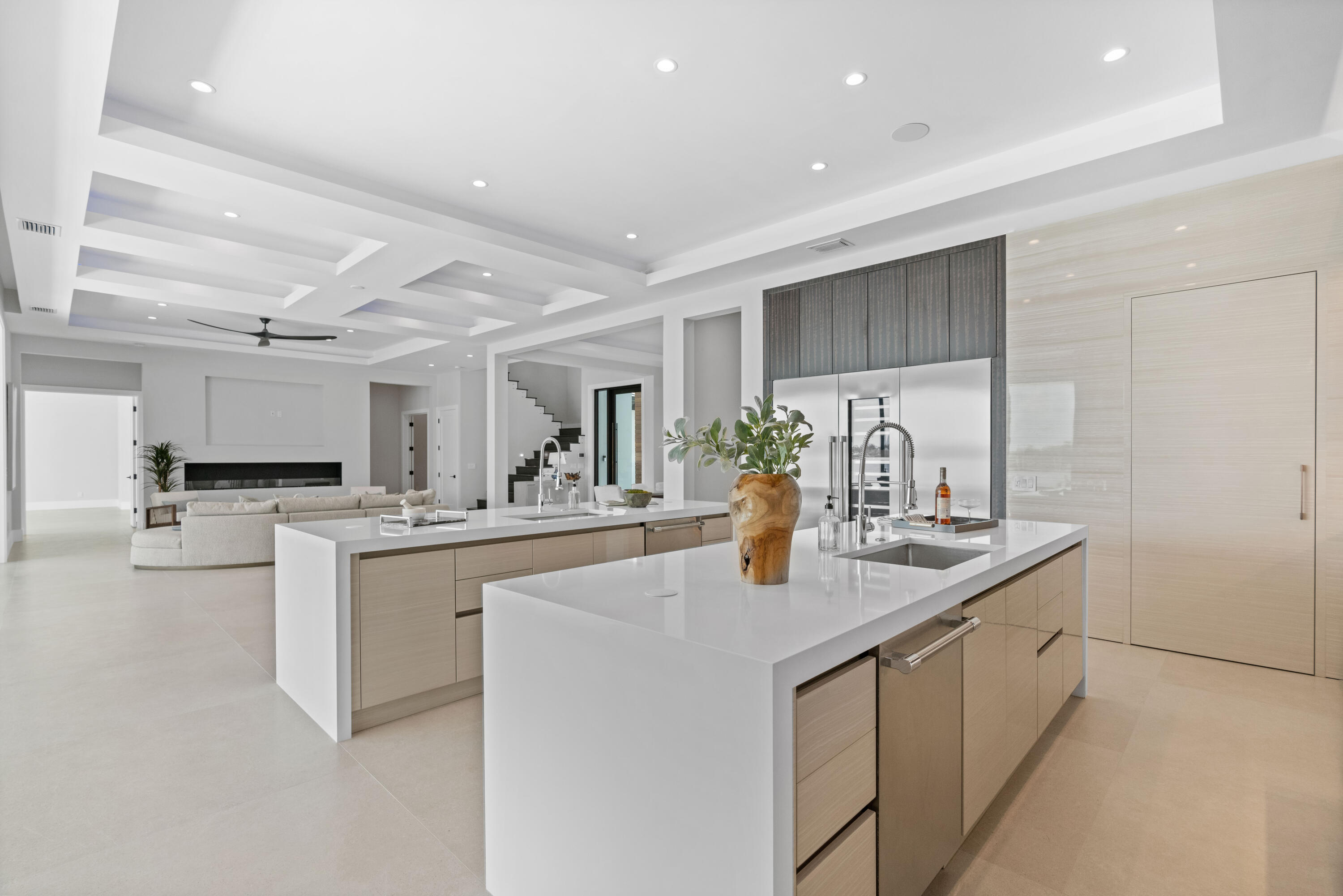 TEQUESTA COUNTRY CLUB - Residential