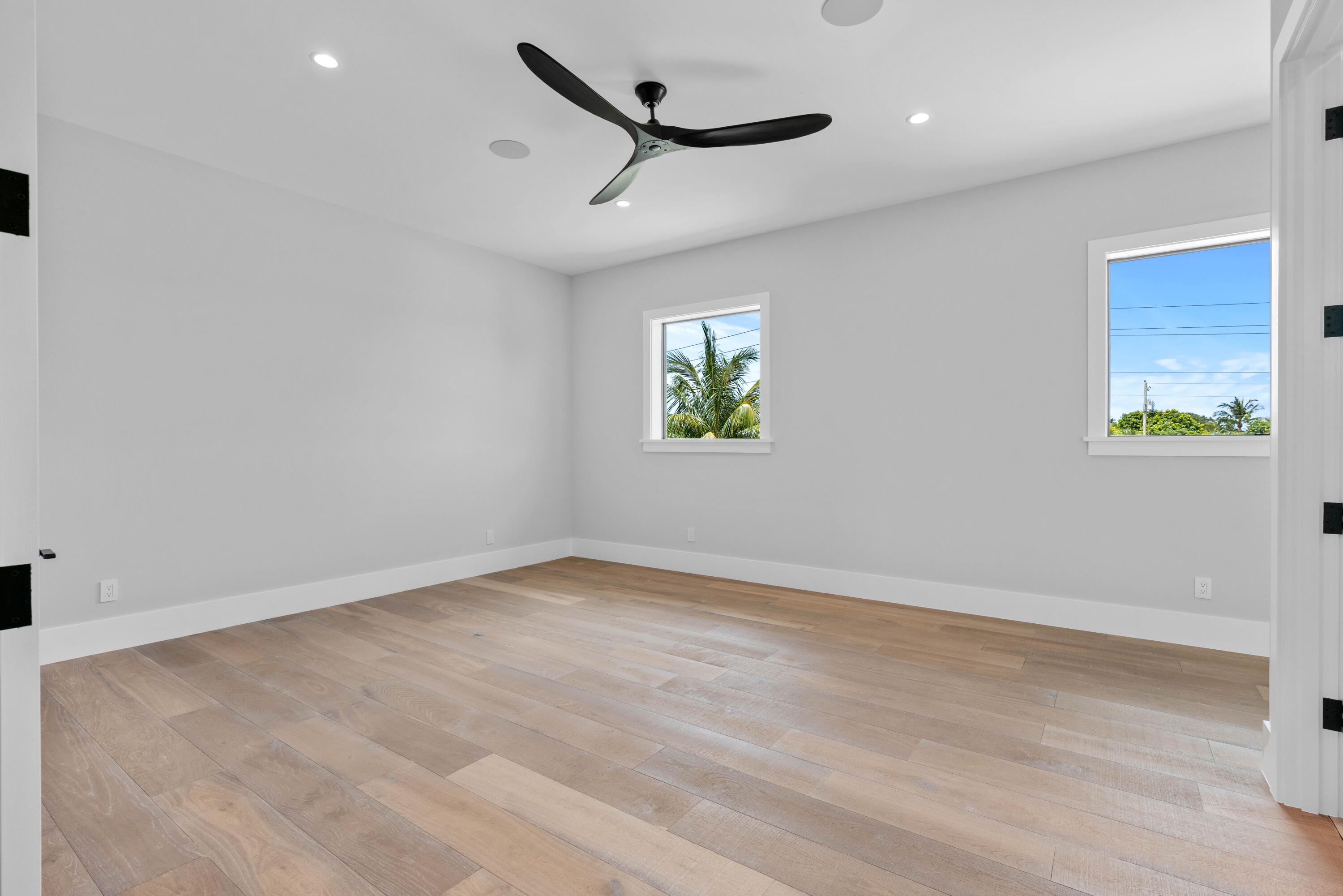 TEQUESTA COUNTRY CLUB - Residential