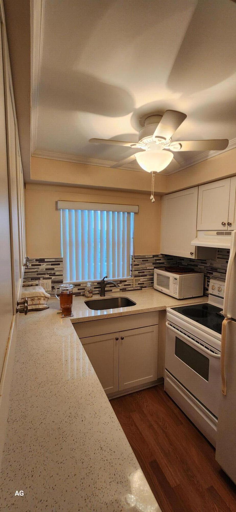 PALM ROYAL APTS INC CONDO - Residential