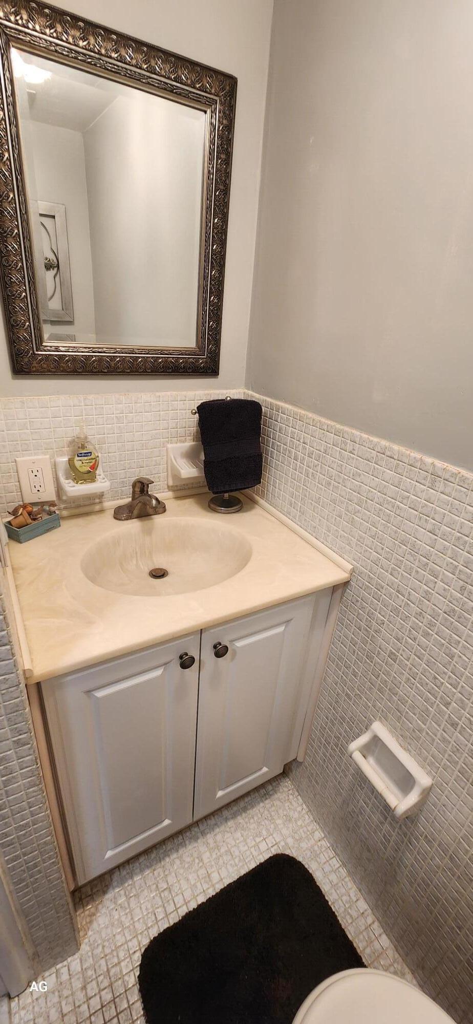 PALM ROYAL APTS INC CONDO - Residential