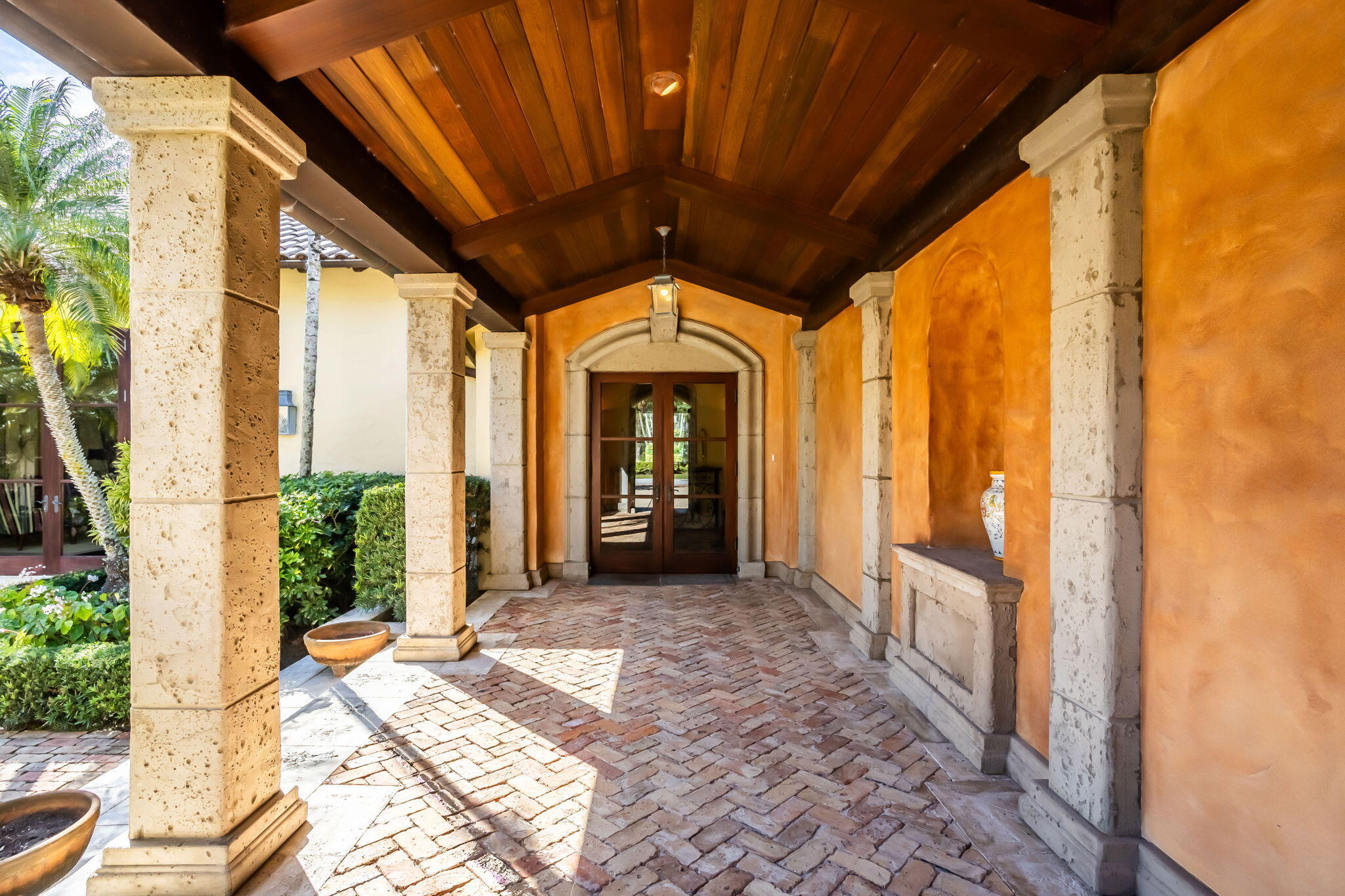LOBLOLLY PINES - Residential