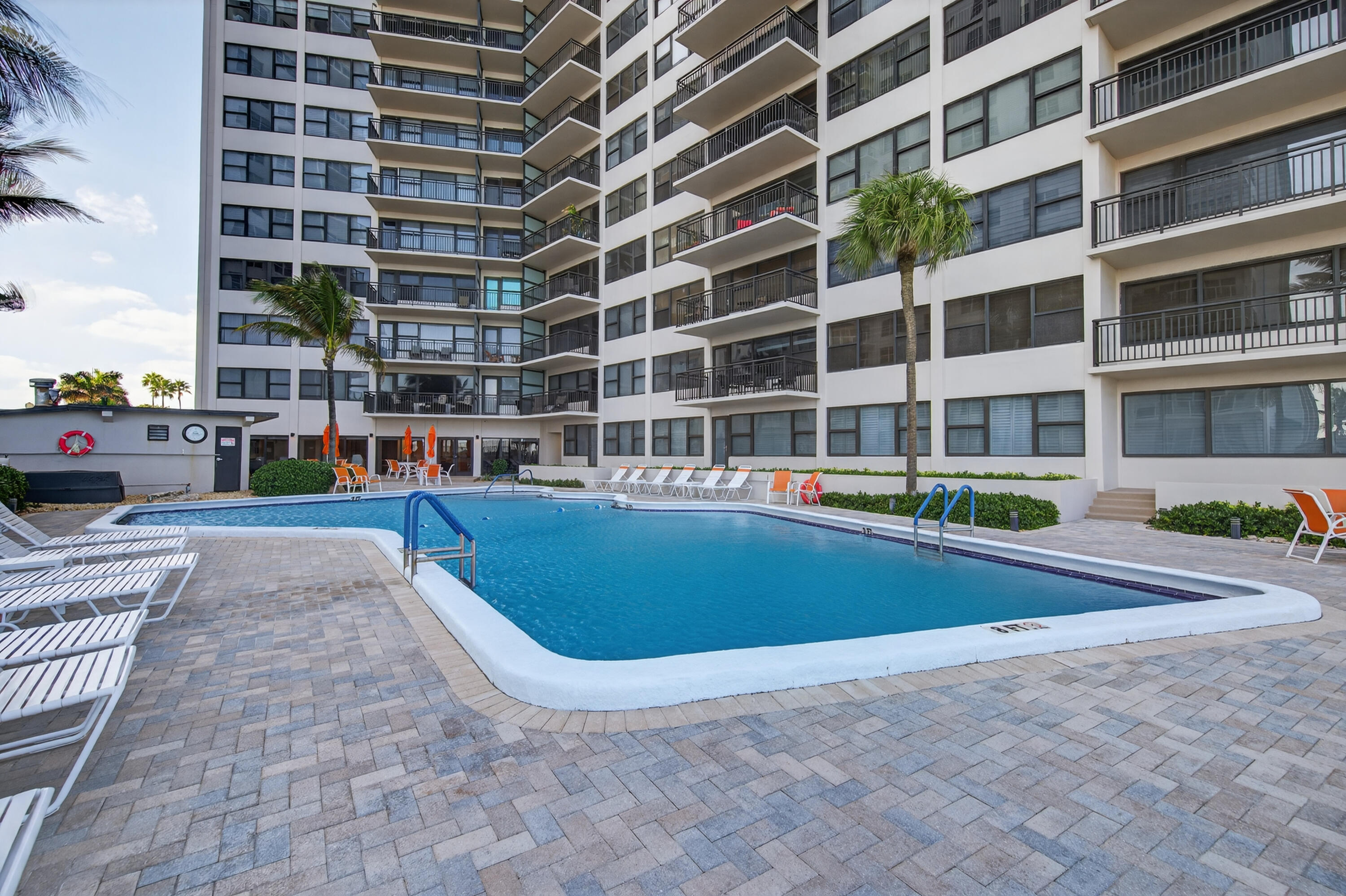 GALT OCEAN CLUB CONDO - Residential