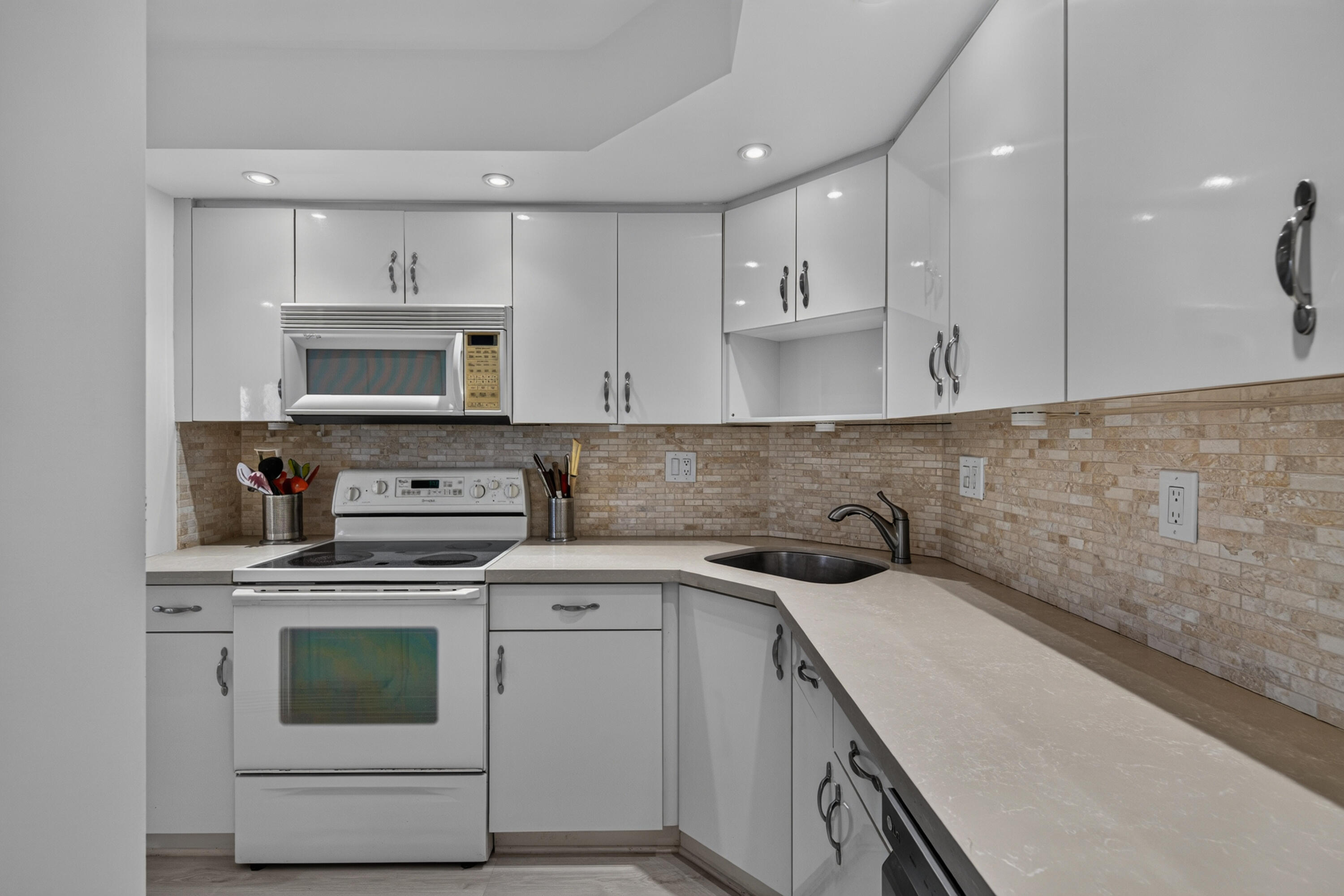 GALT OCEAN CLUB CONDO - Residential