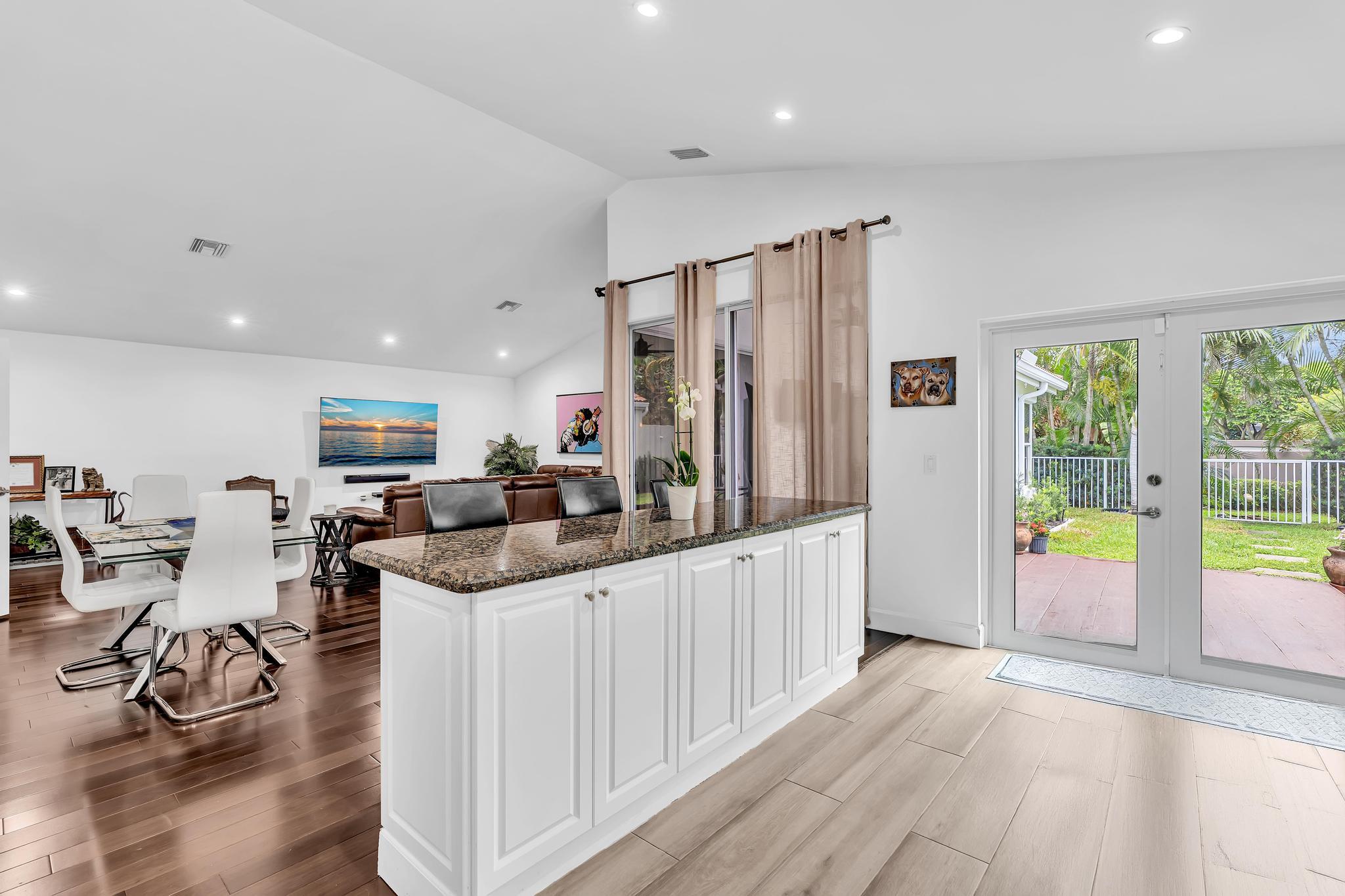 LA VIDA - Residential