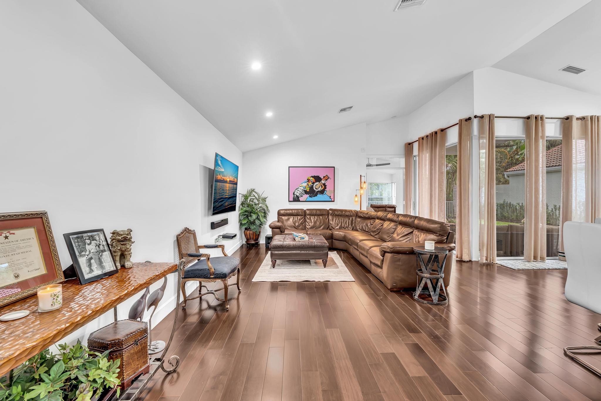 LA VIDA - Residential