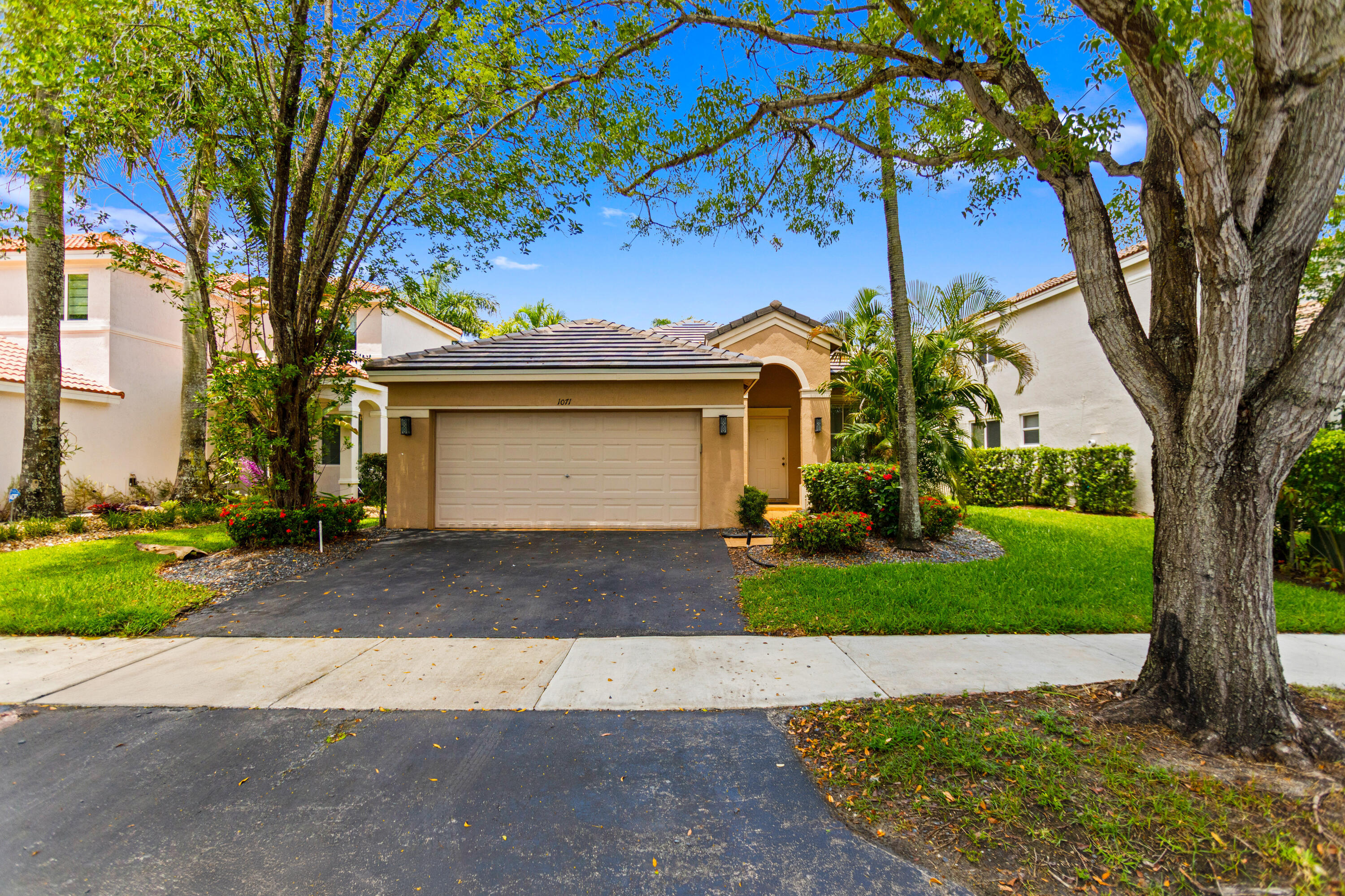 SAVANNA - Residential Lease