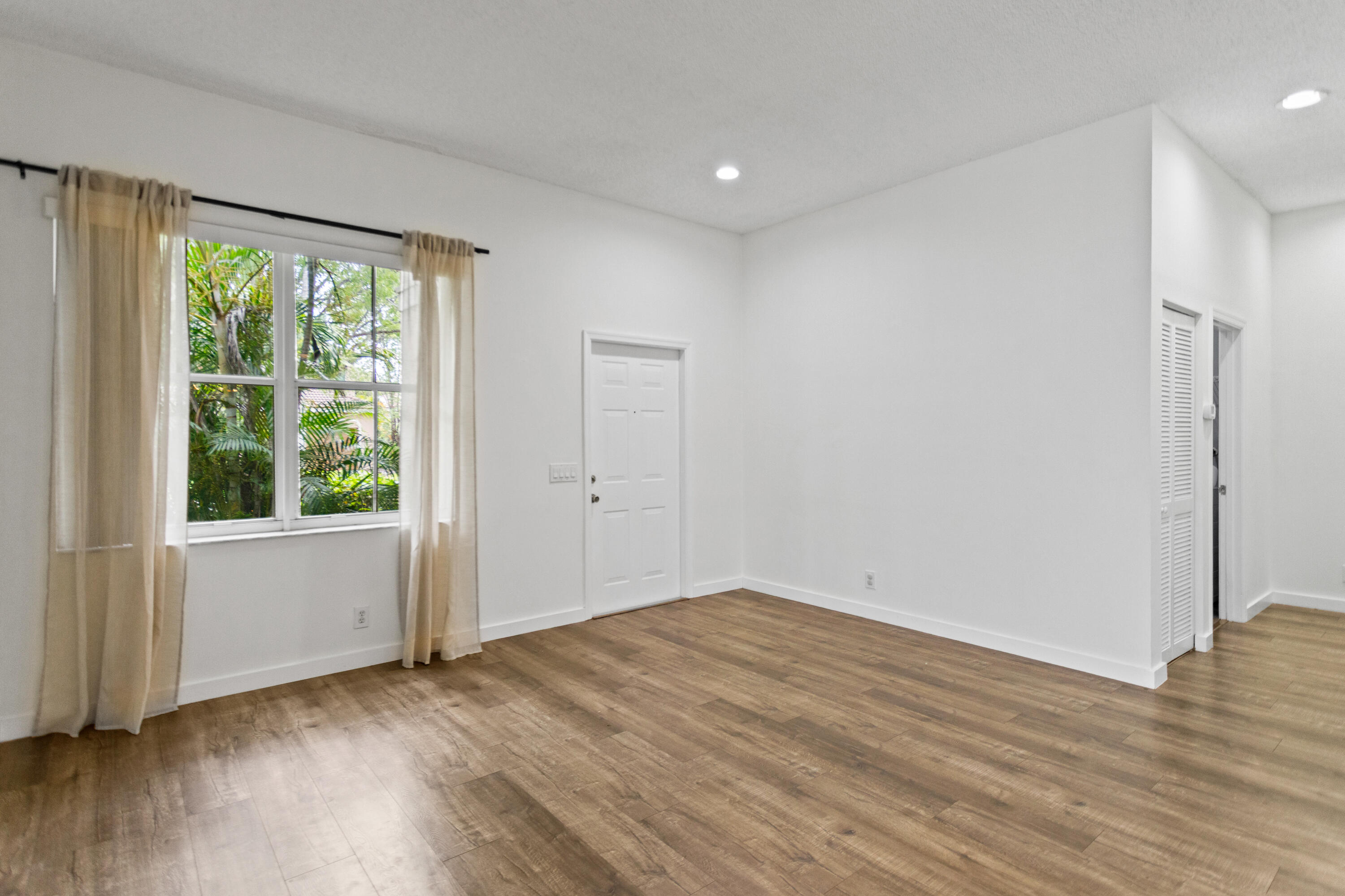 SAVANNA - Residential Lease