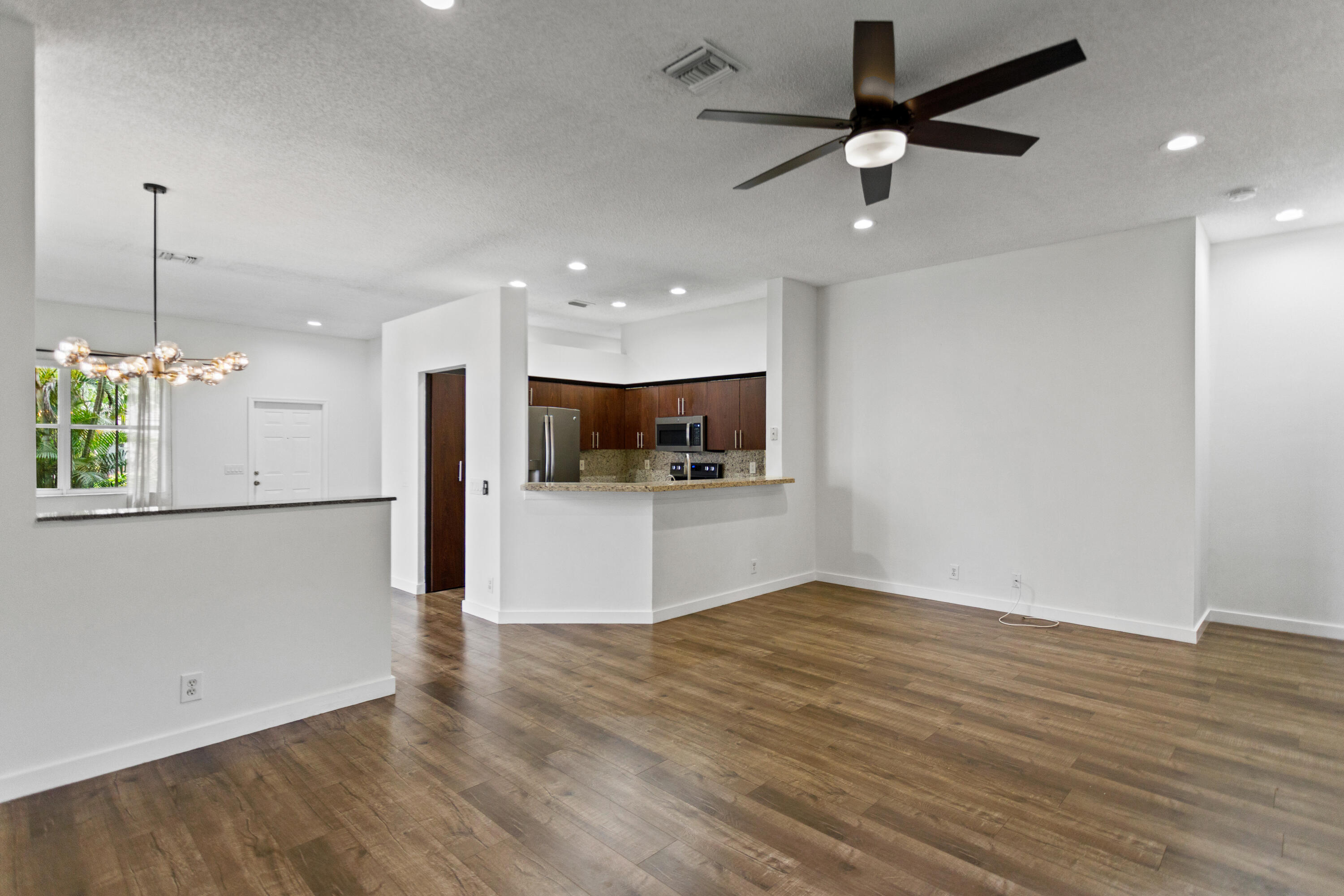 SAVANNA - Residential Lease