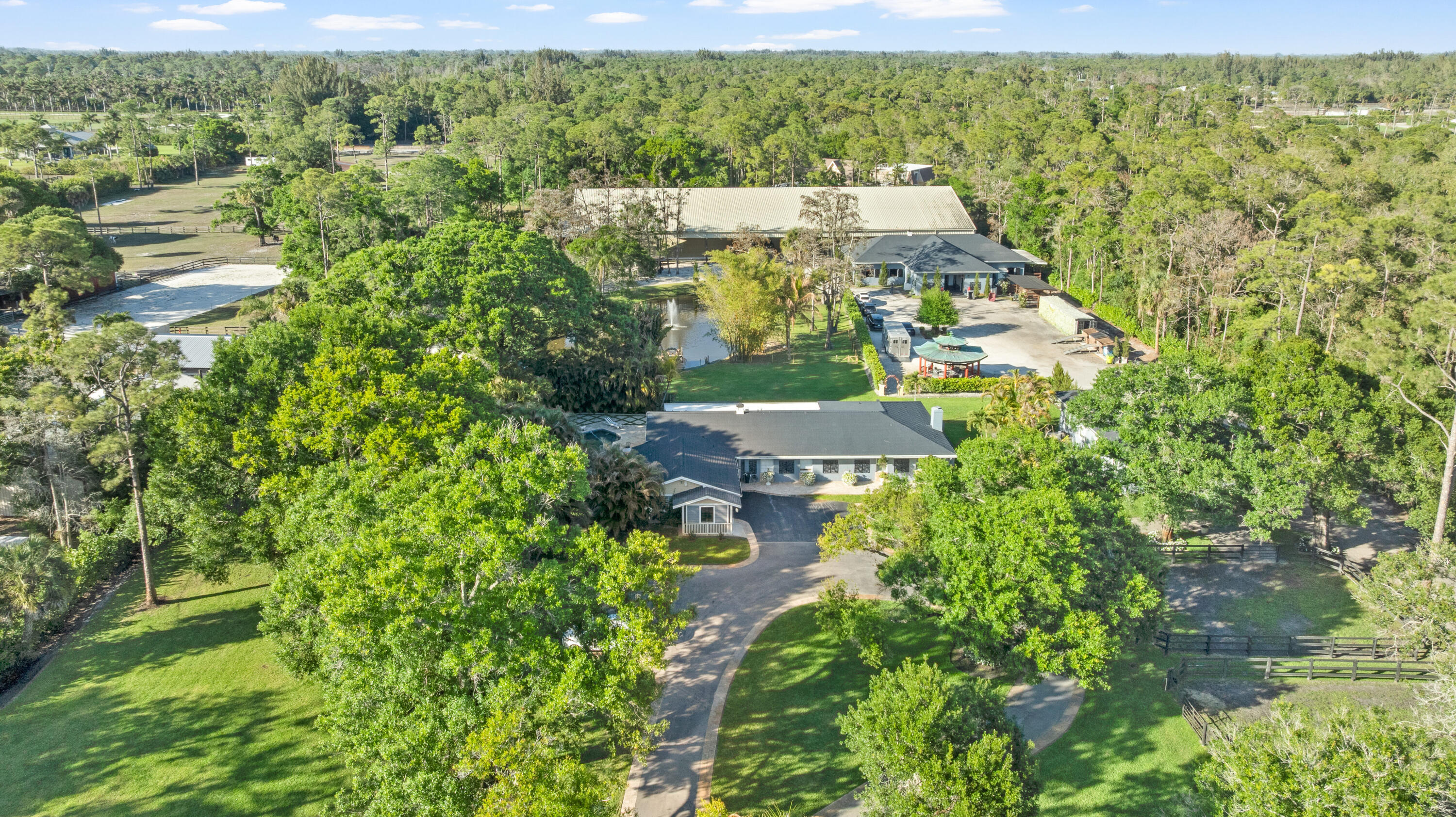 LOXAHATCHEE GROVES - Residential