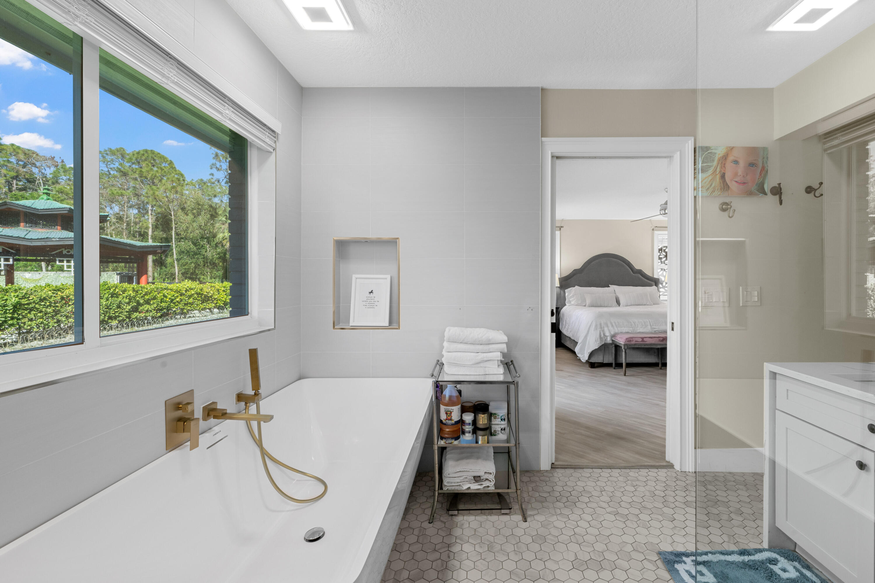 LOXAHATCHEE GROVES - Residential
