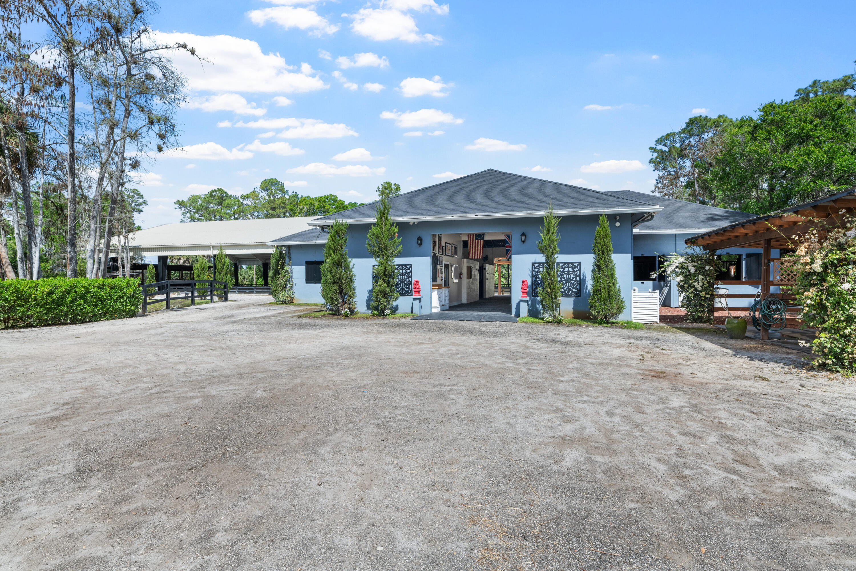 LOXAHATCHEE GROVES - Residential
