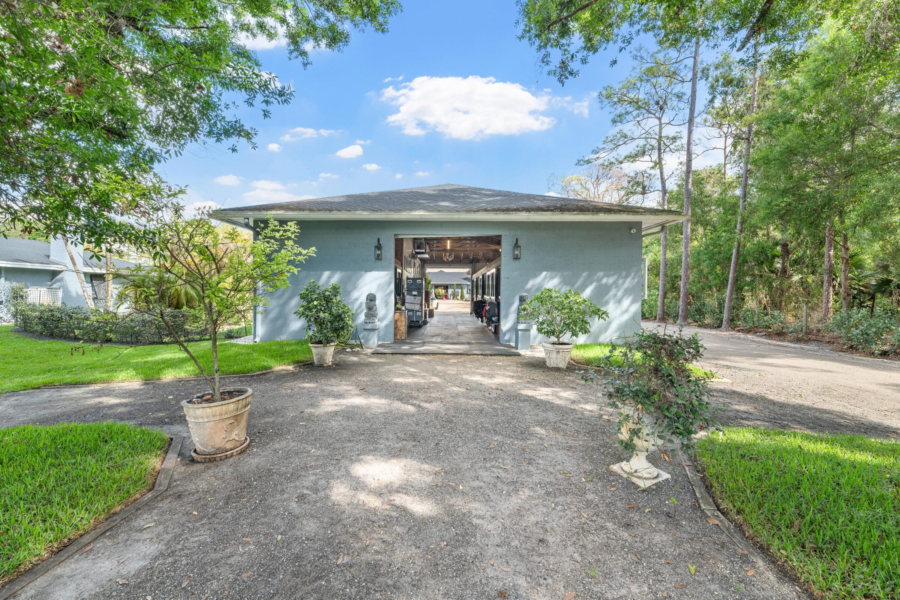 LOXAHATCHEE GROVES - Residential