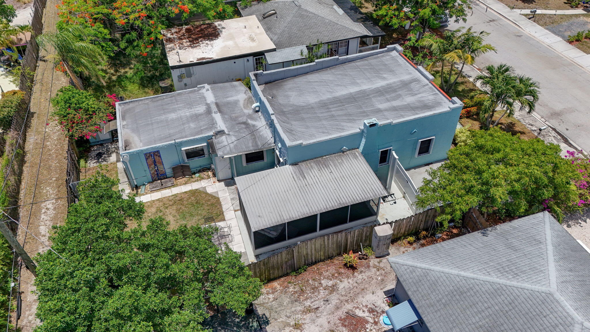 NORTH LAKE WORTH - Residential Income