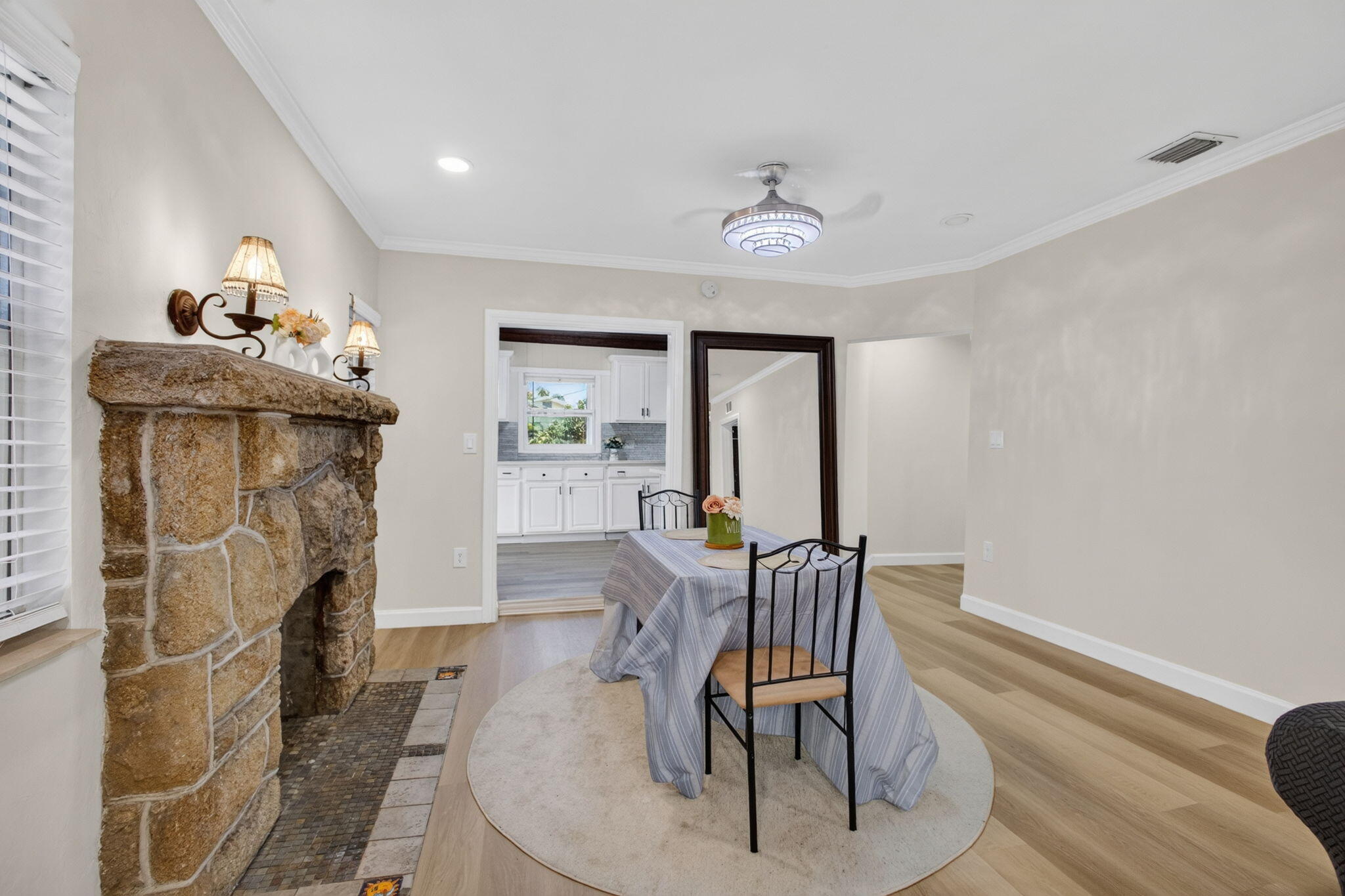 NORTH LAKE WORTH - Residential Income