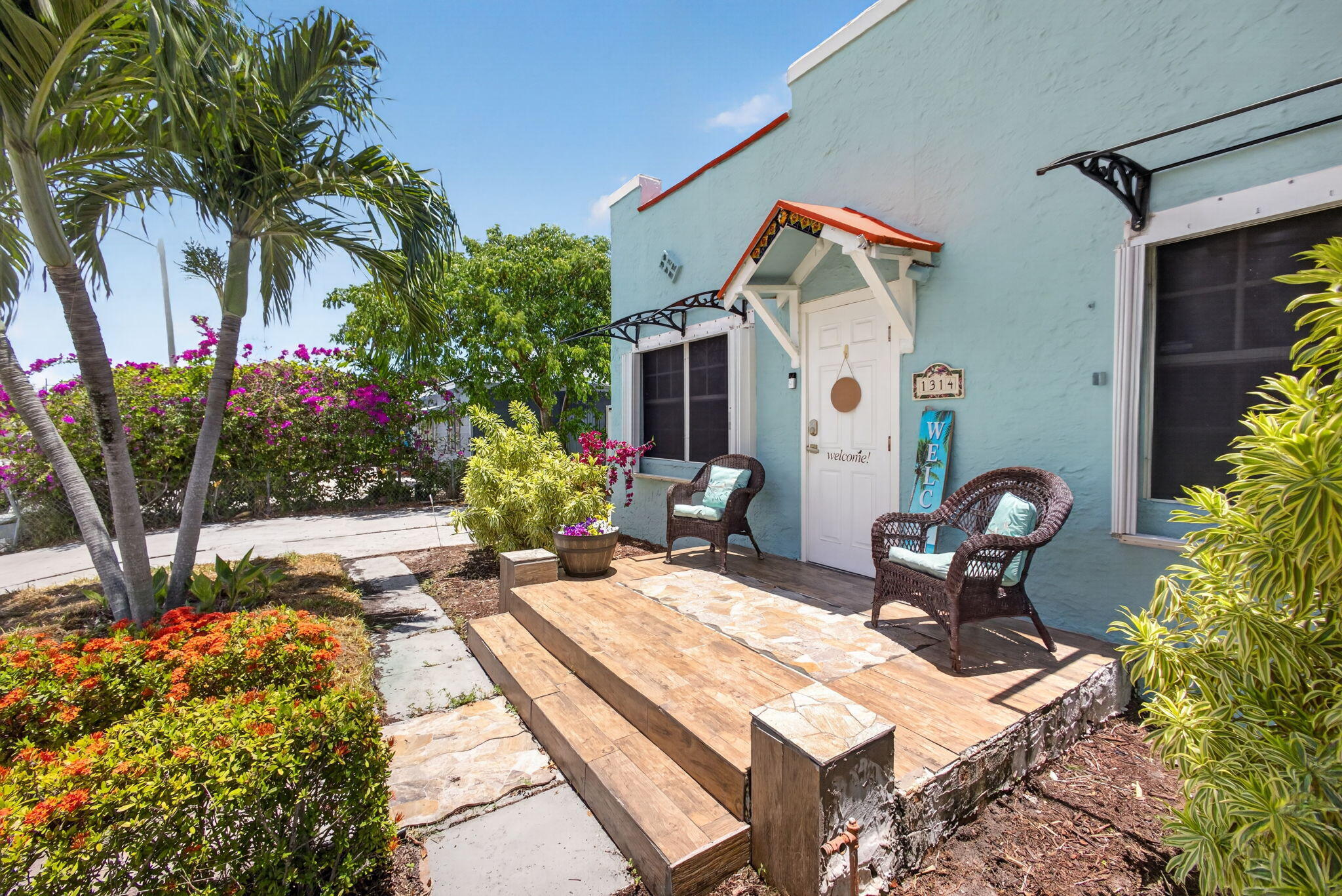 NORTH LAKE WORTH - Residential Income