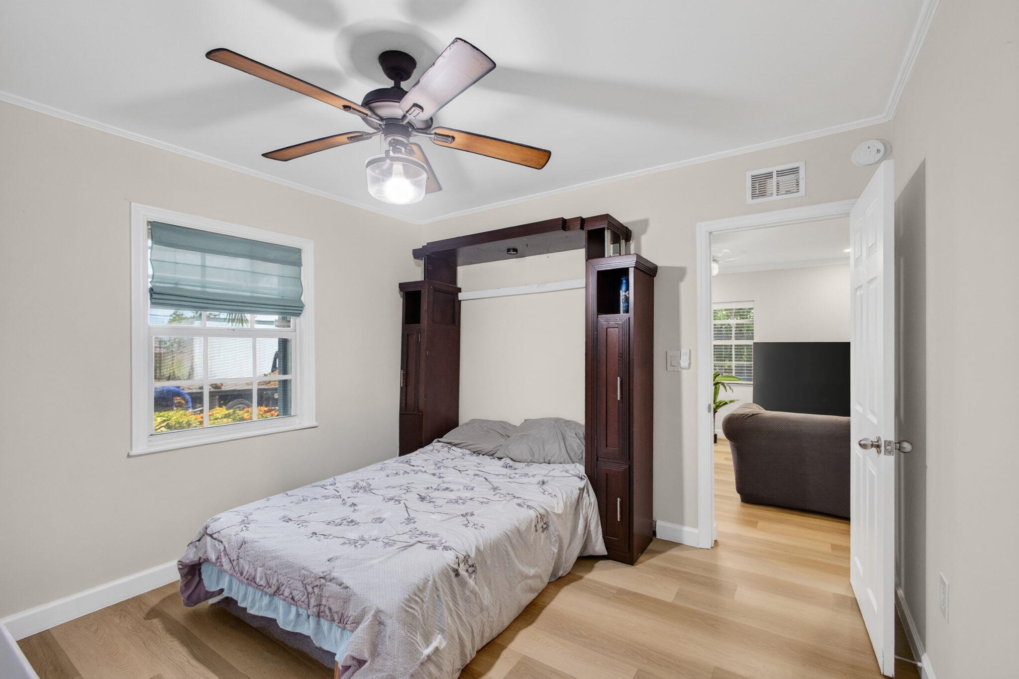 NORTH LAKE WORTH - Residential Income