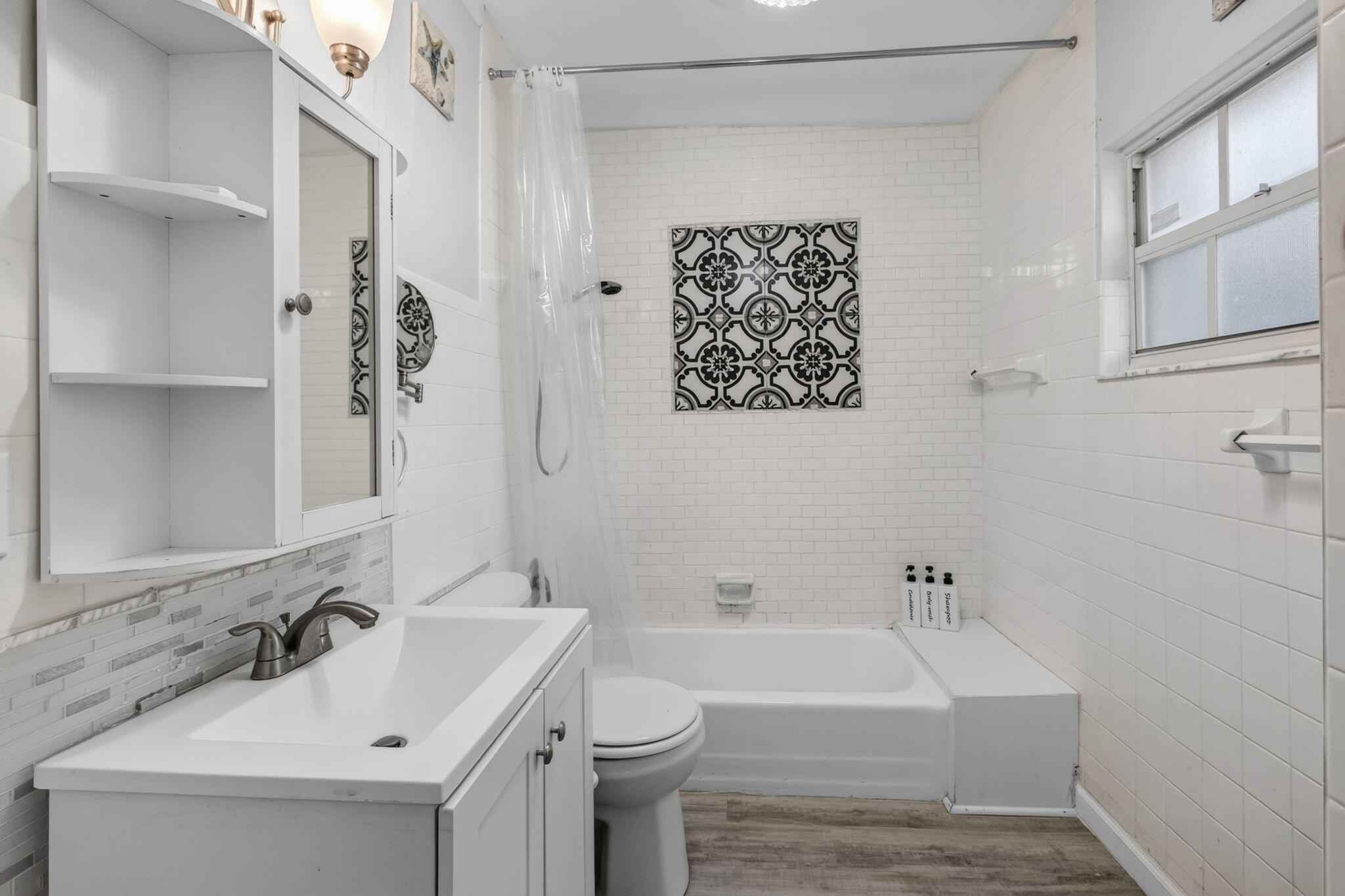NORTH LAKE WORTH - Residential Income